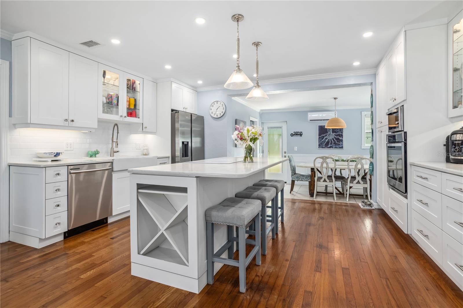 Image 25 of 61 For 3600 Surfside Terrace