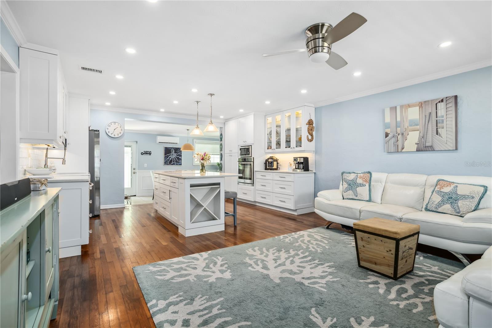 Image 26 of 61 For 3600 Surfside Terrace