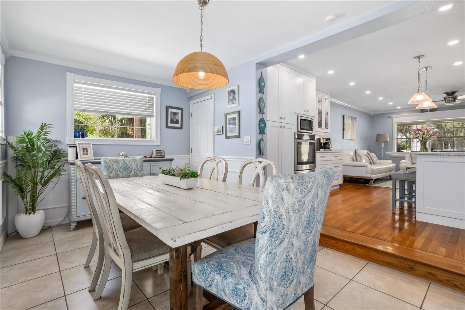 Image 30 of 61 For 3600 Surfside Terrace