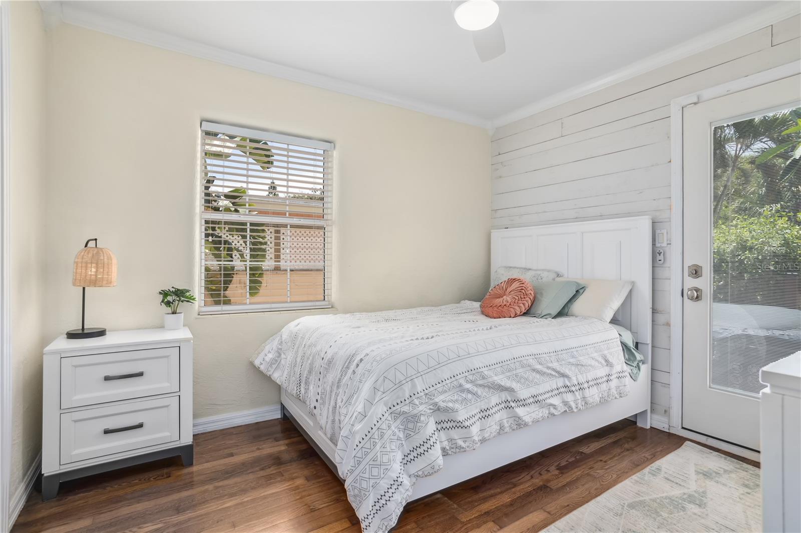 Image 33 of 61 For 3600 Surfside Terrace