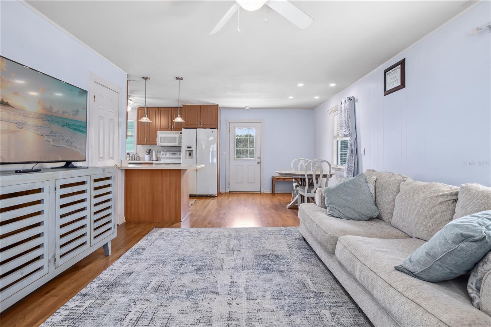 Image 42 of 61 For 3600 Surfside Terrace