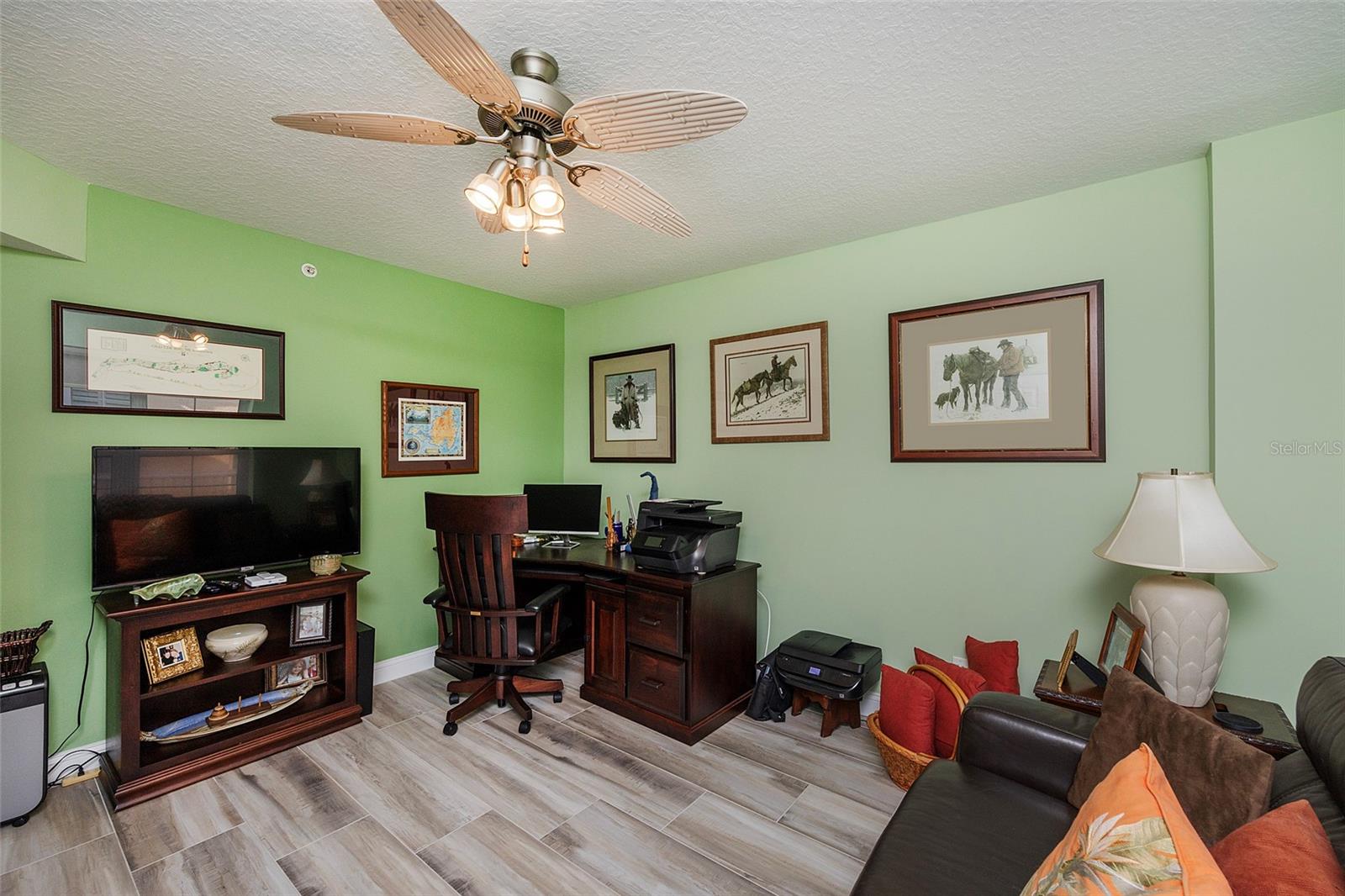 Image 22 of 53 For 4650 Links Village Drive D703