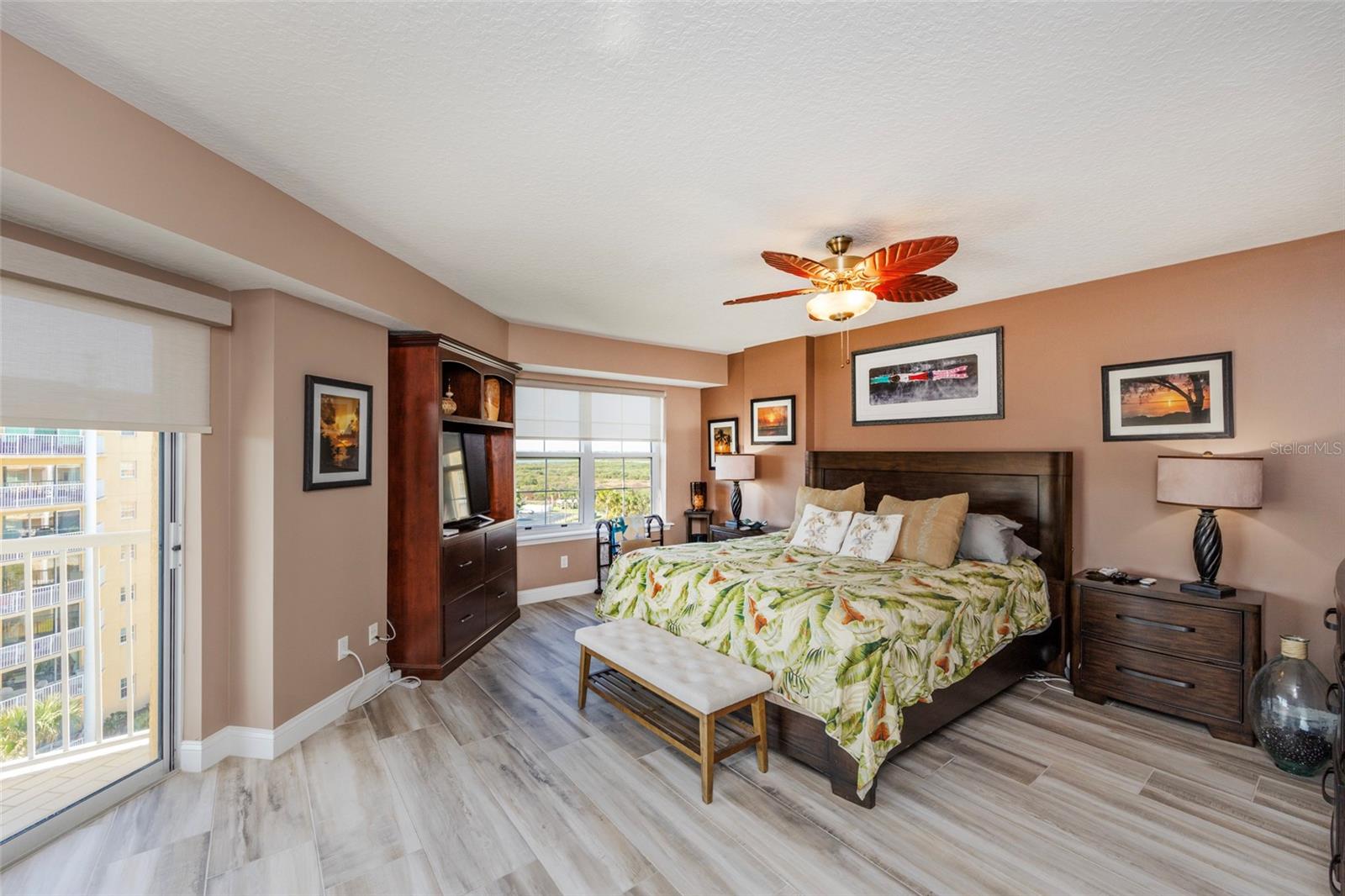 Image 23 of 53 For 4650 Links Village Drive D703