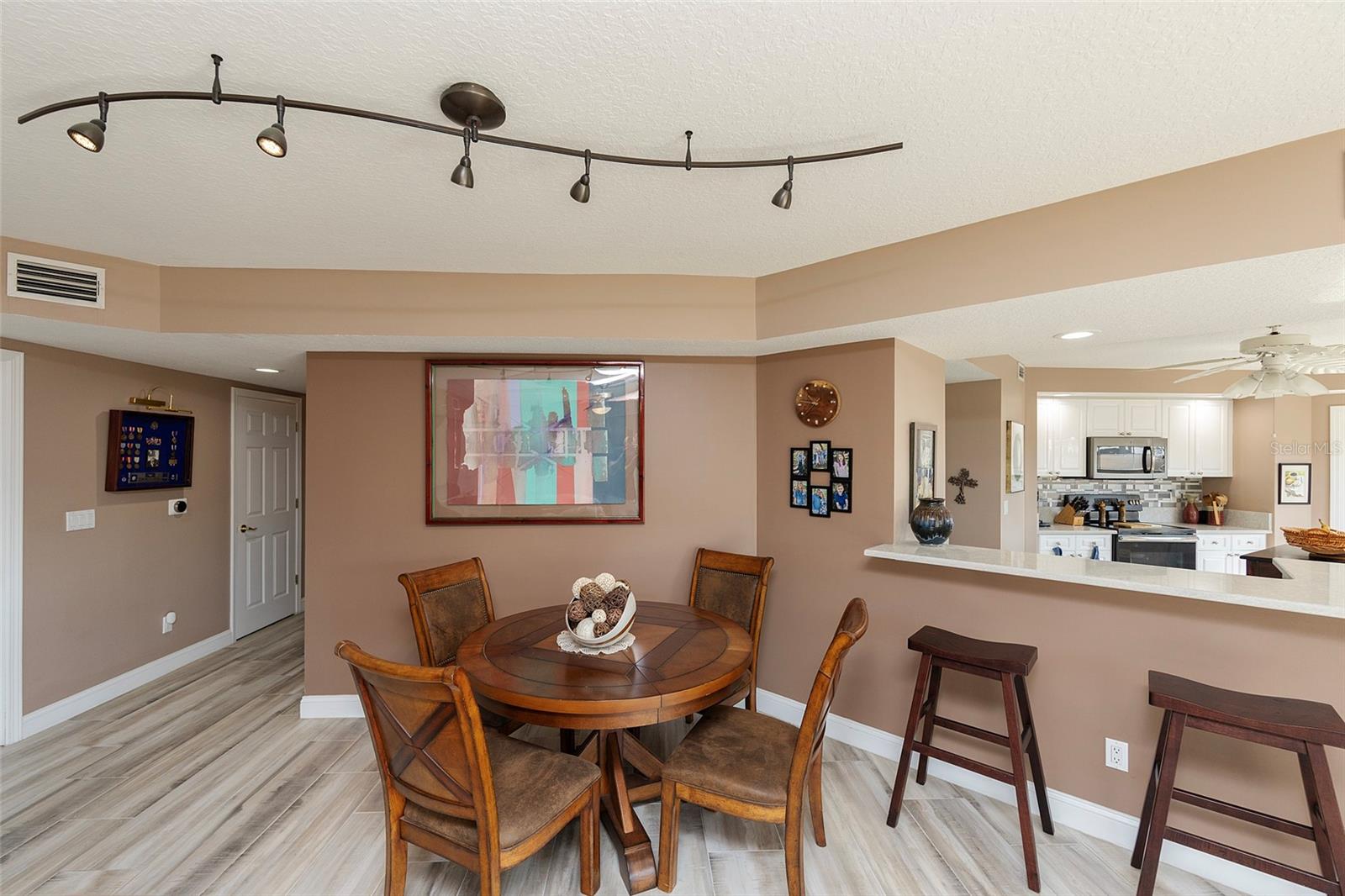 Image 34 of 53 For 4650 Links Village Drive D703