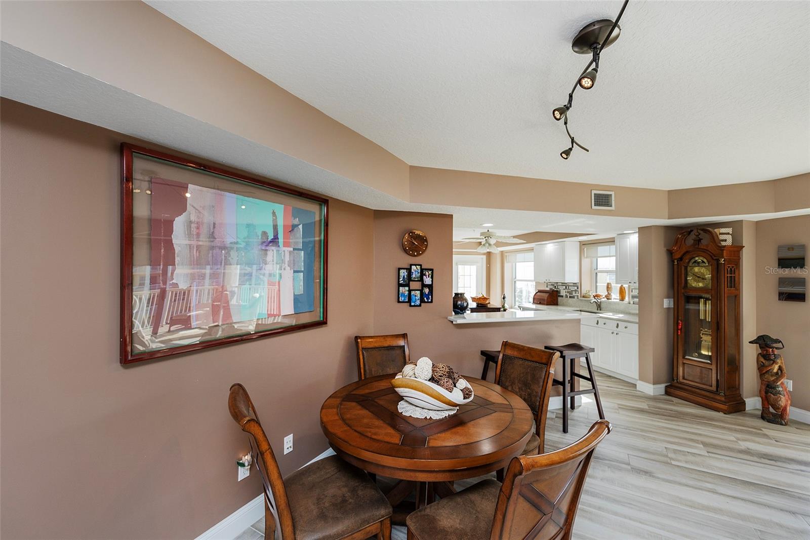 Image 36 of 53 For 4650 Links Village Drive D703