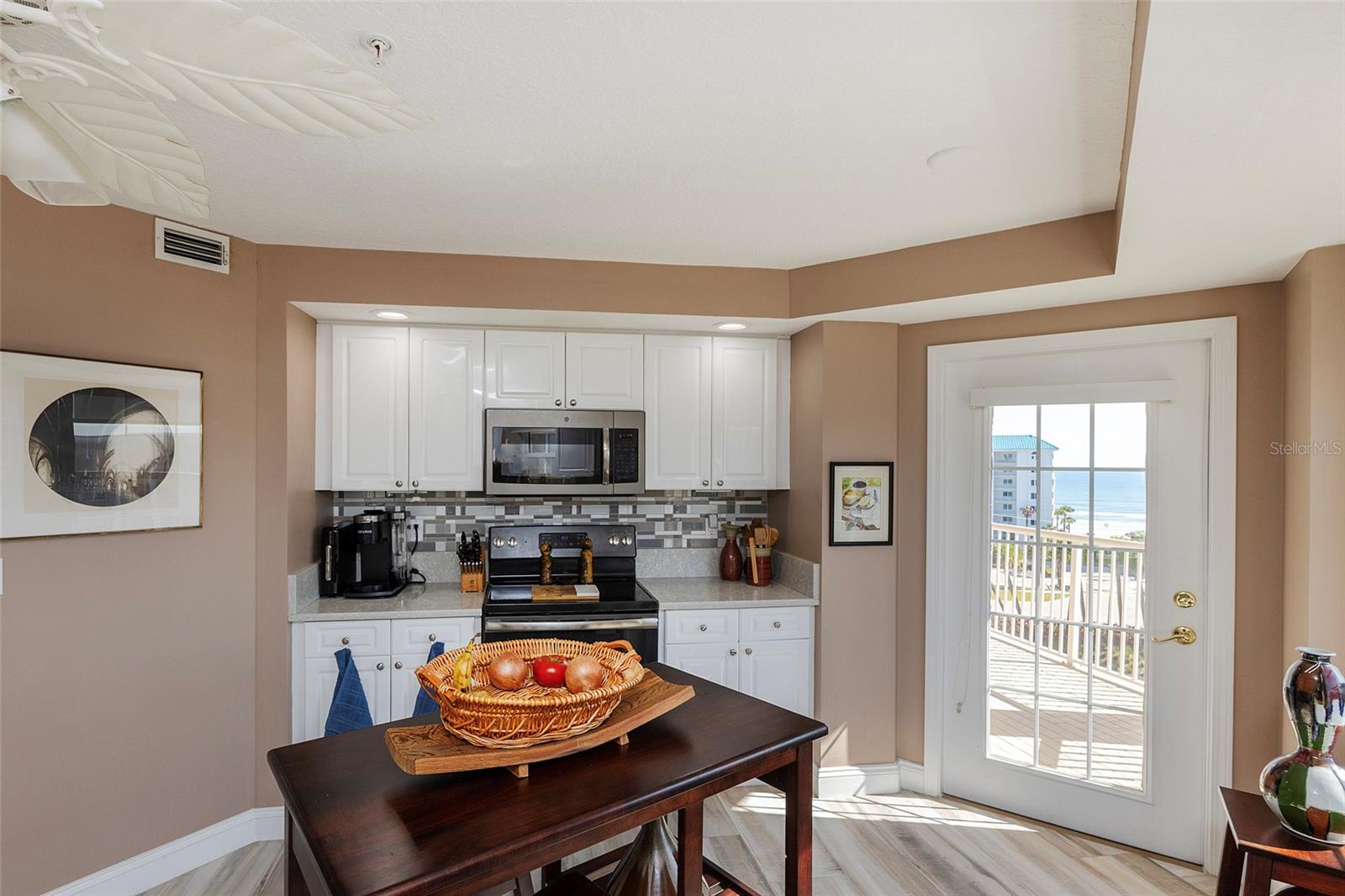 Image 41 of 53 For 4650 Links Village Drive D703