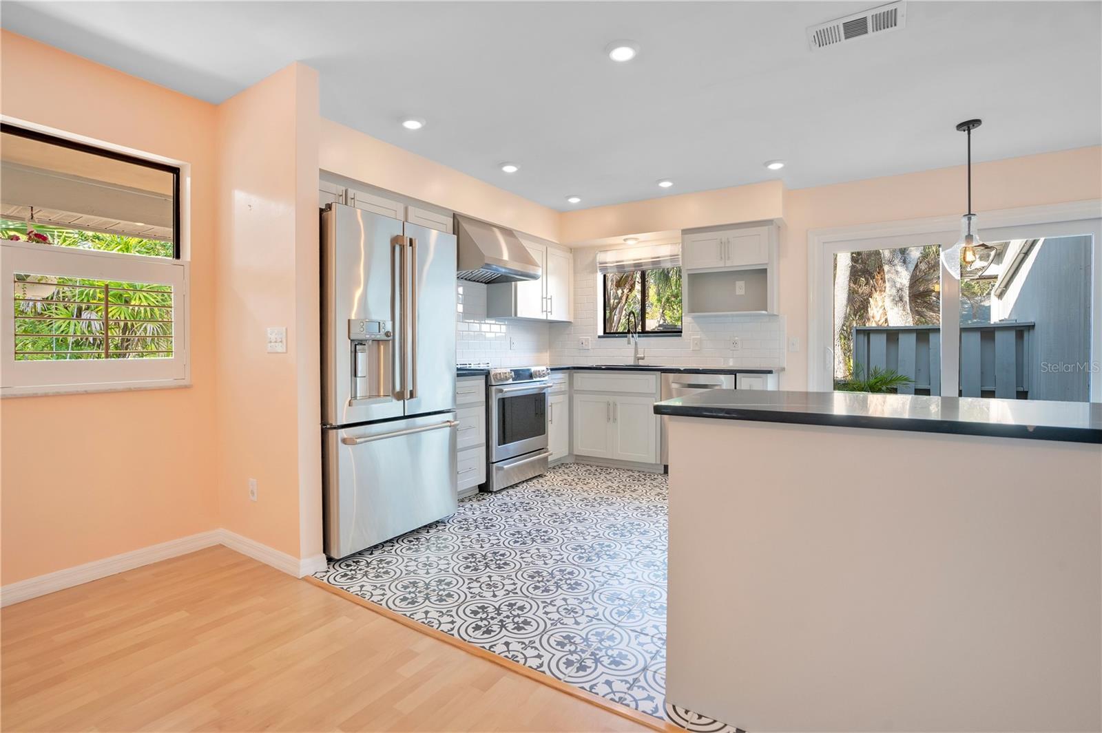 Image 10 of 49 For 4310 Gull Cove