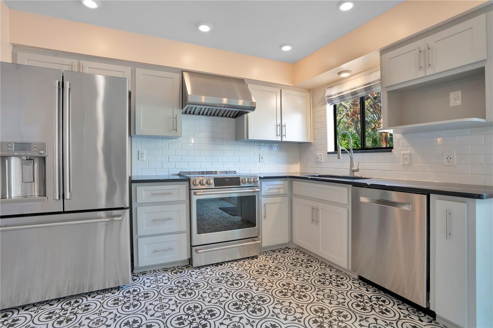 Image 13 of 49 For 4310 Gull Cove