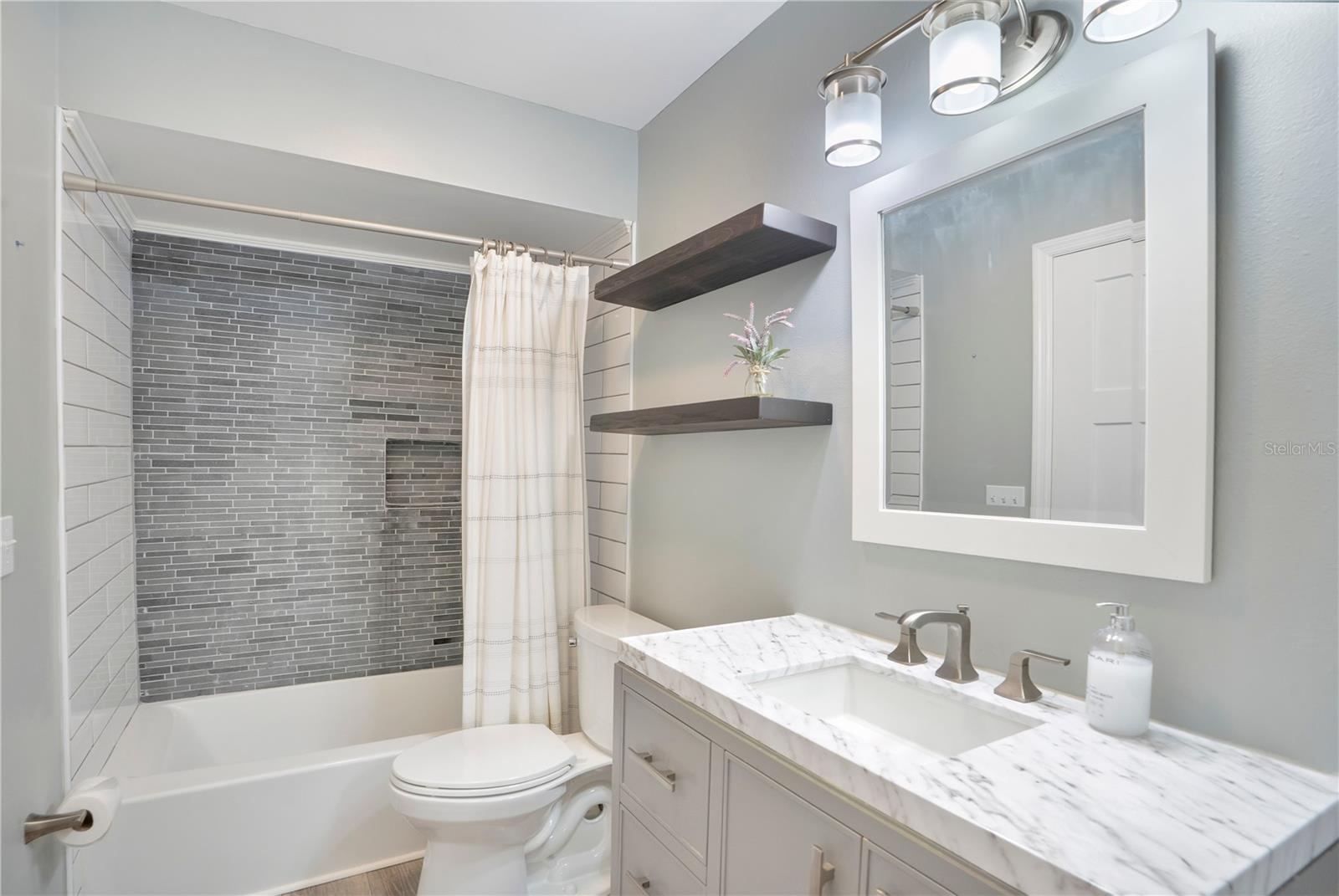 Image 26 of 49 For 4310 Gull Cove