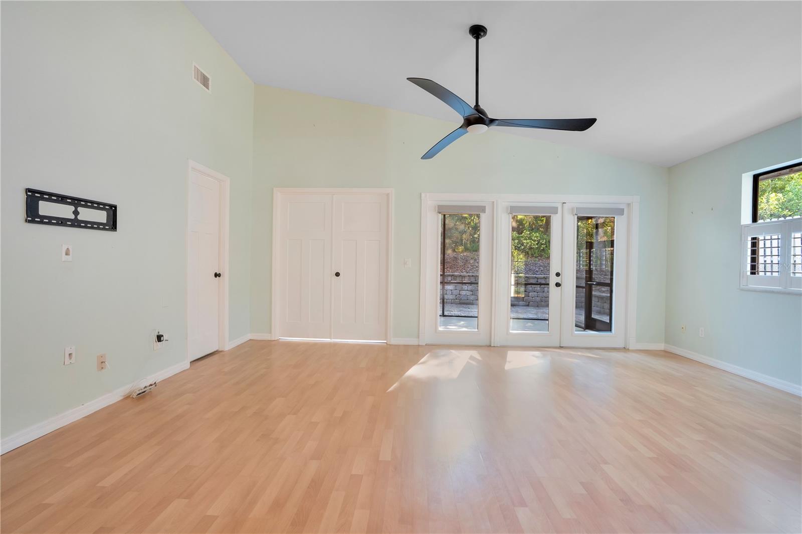 Image 5 of 49 For 4310 Gull Cove