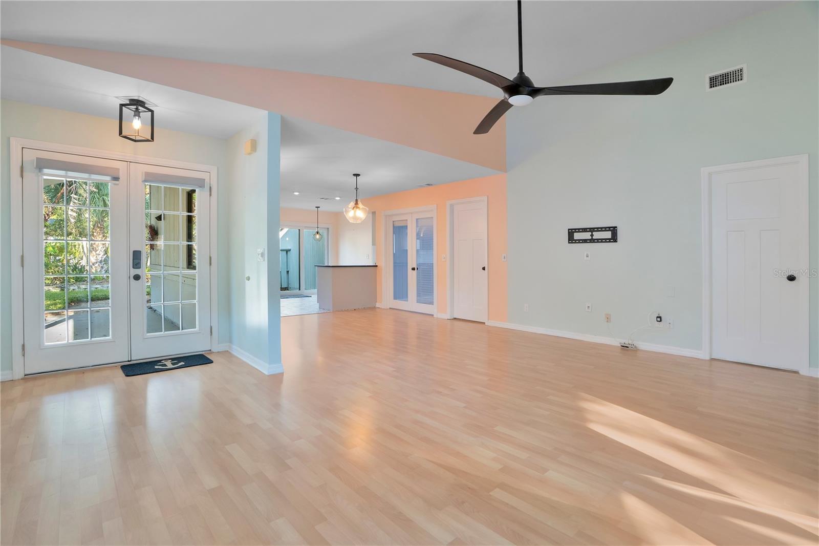 Image 8 of 49 For 4310 Gull Cove