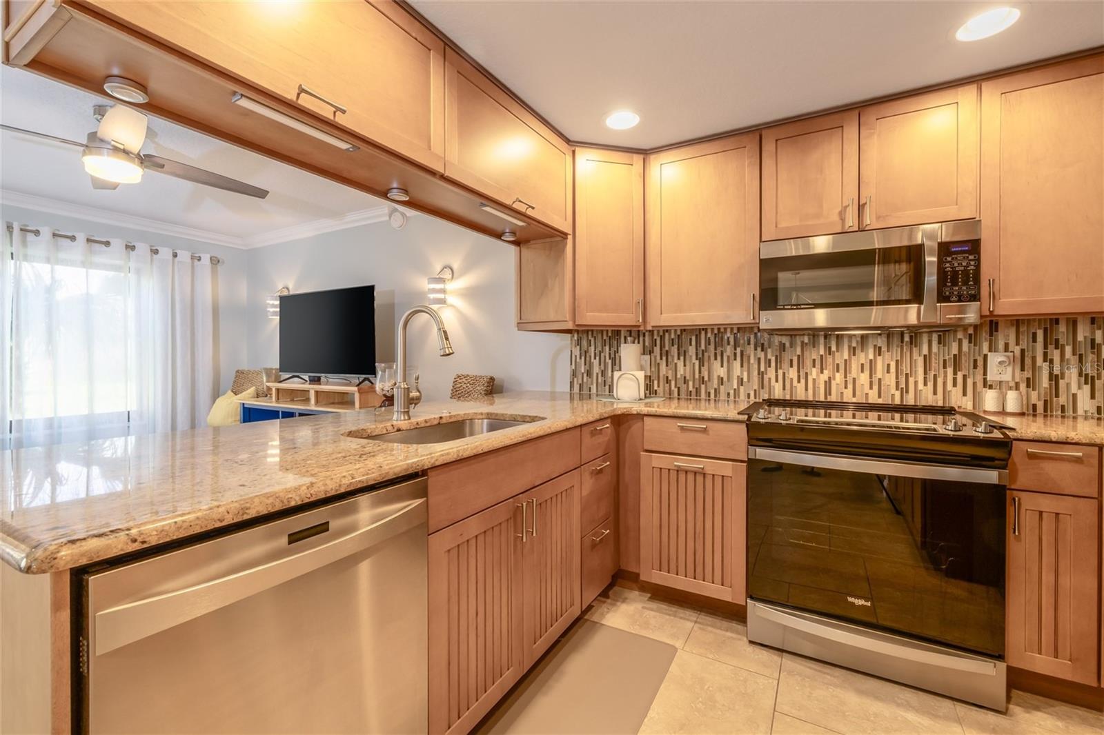 Image 13 of 54 For 4501 Atlantic Avenue 209