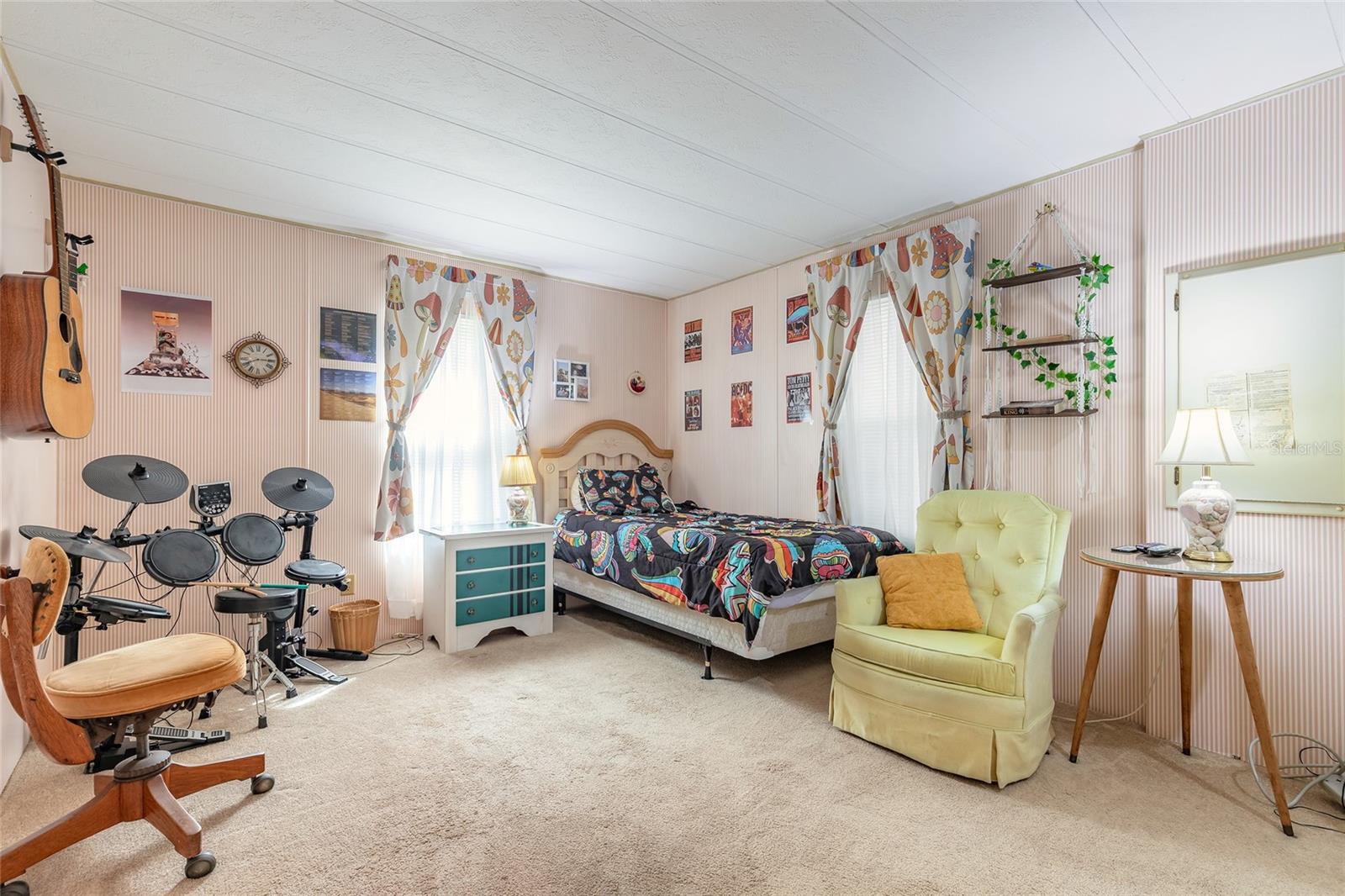 Image 24 of 54 For 4343 Indian River Drive W