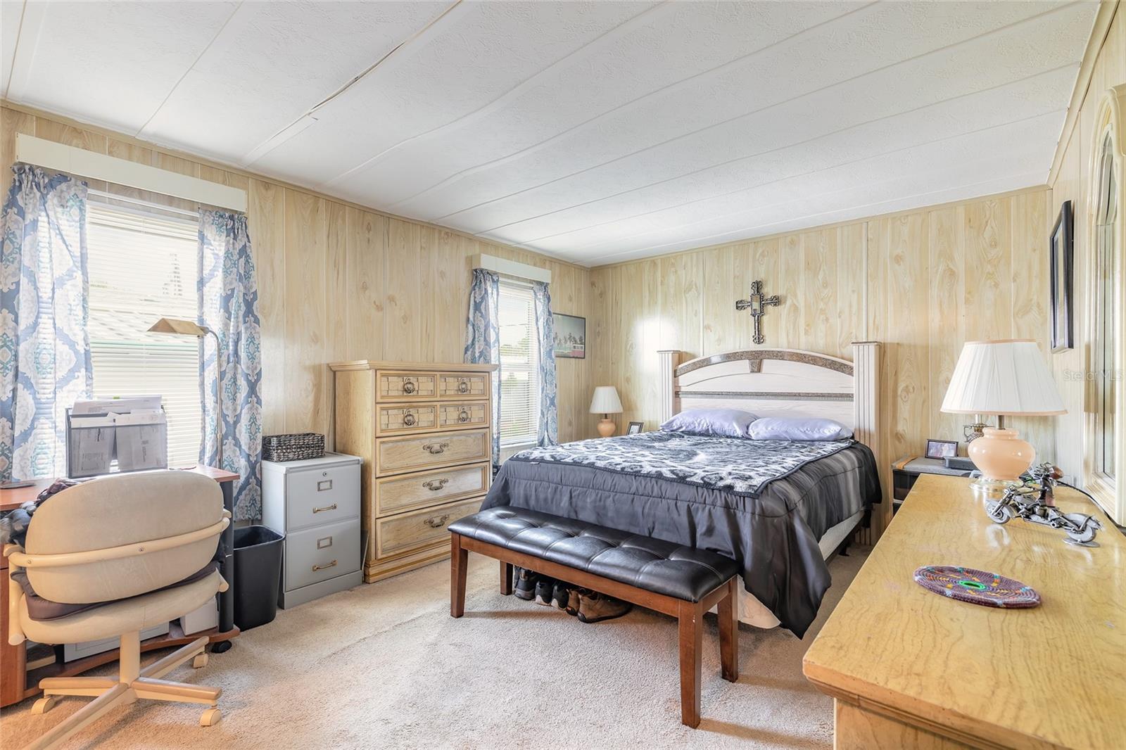 Image 27 of 54 For 4343 Indian River Drive W