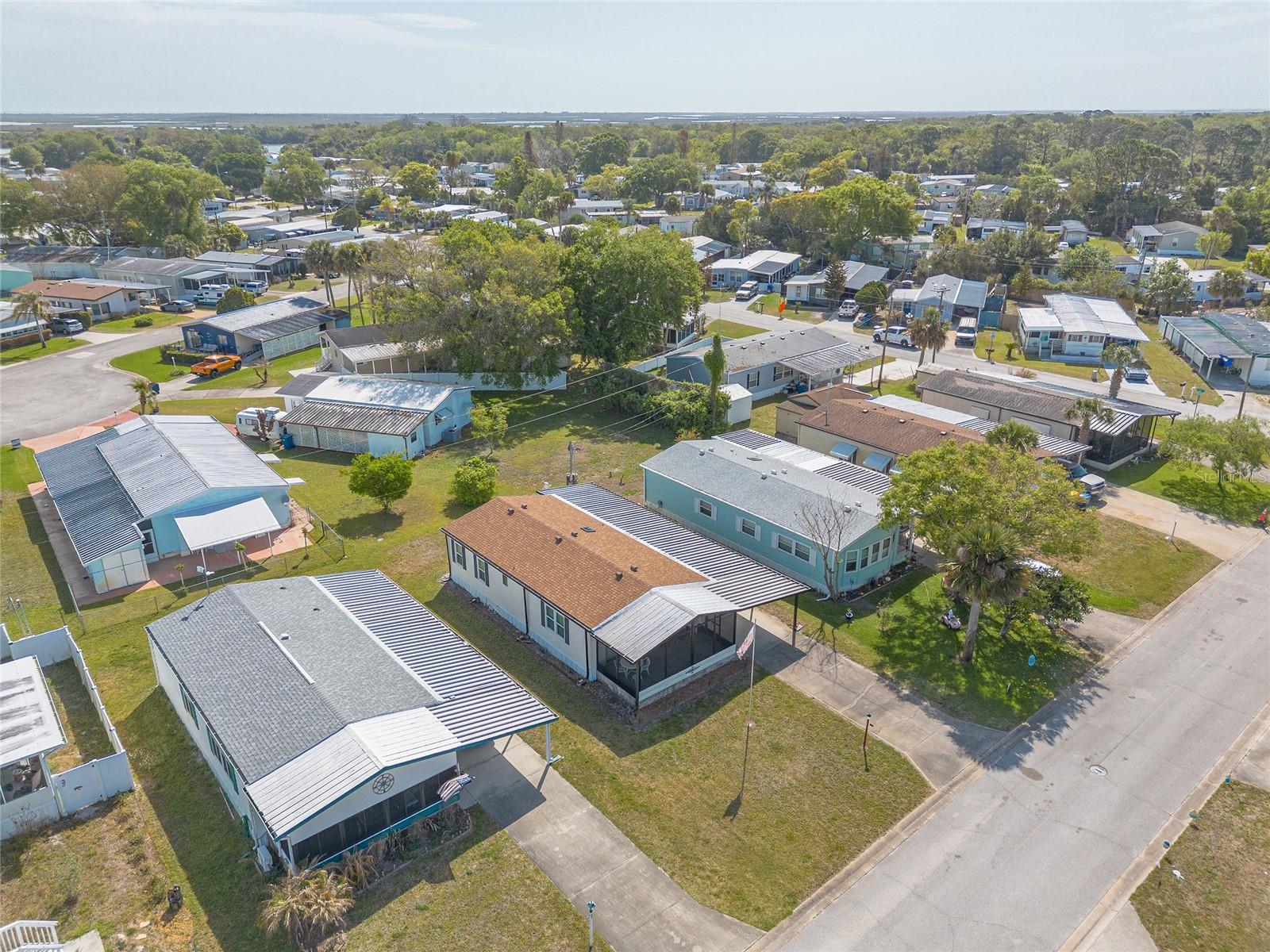 Image 40 of 54 For 4343 Indian River Drive W