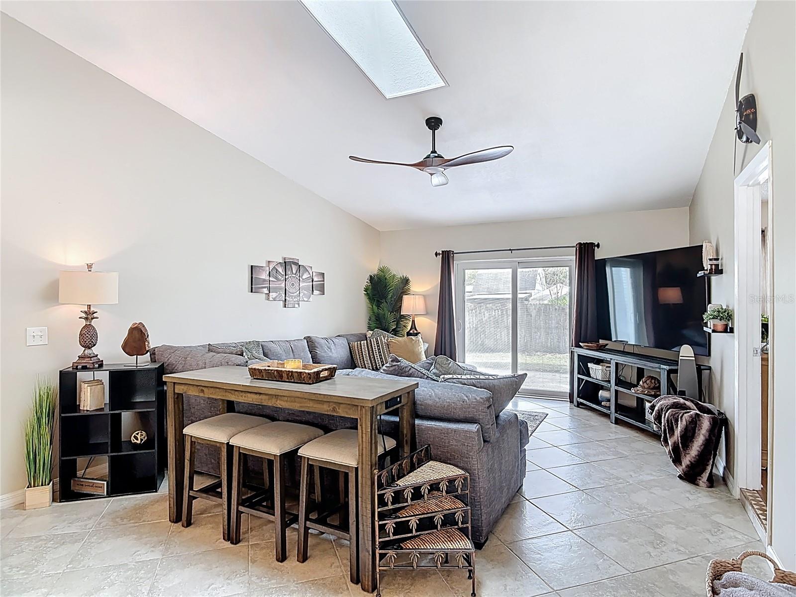 Image 13 of 22 For 1712 Needle Palm Drive