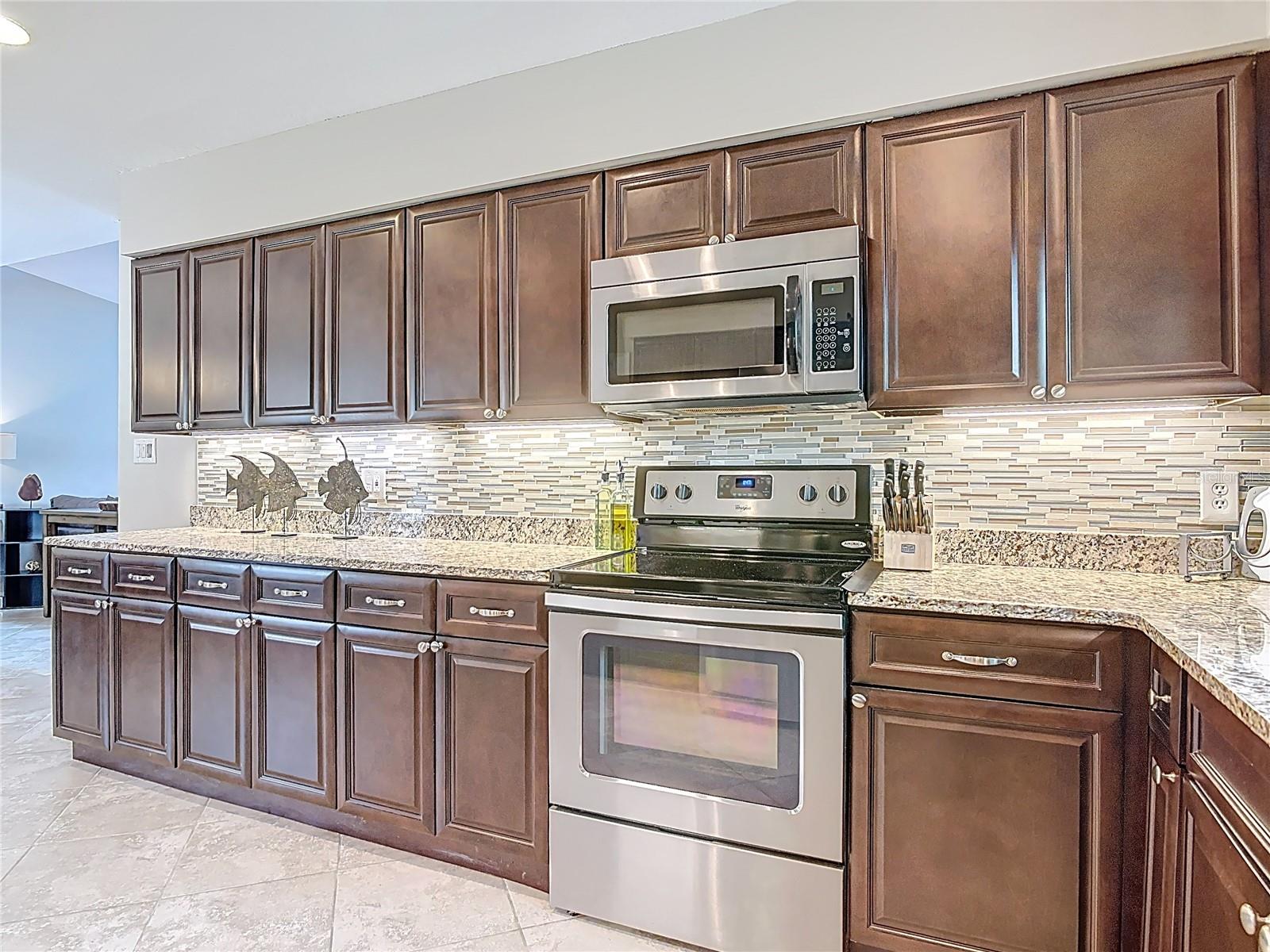 Image 3 of 22 For 1712 Needle Palm Drive