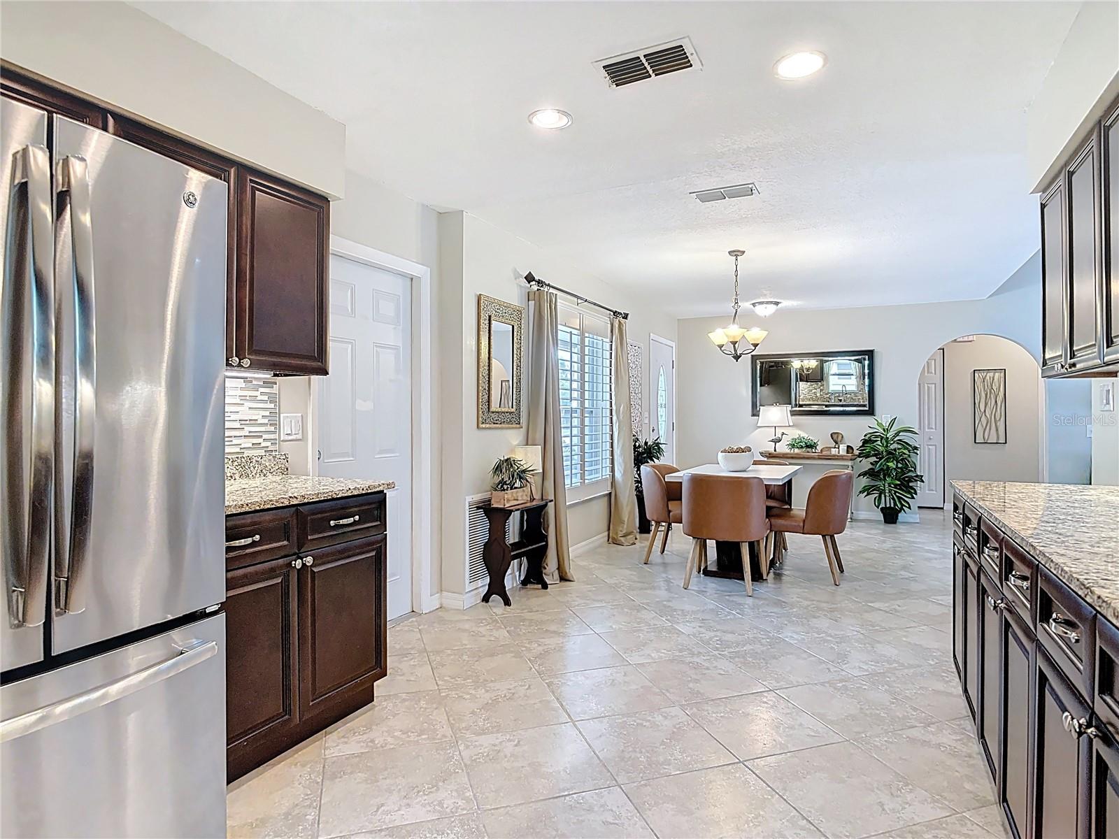 Image 6 of 22 For 1712 Needle Palm Drive