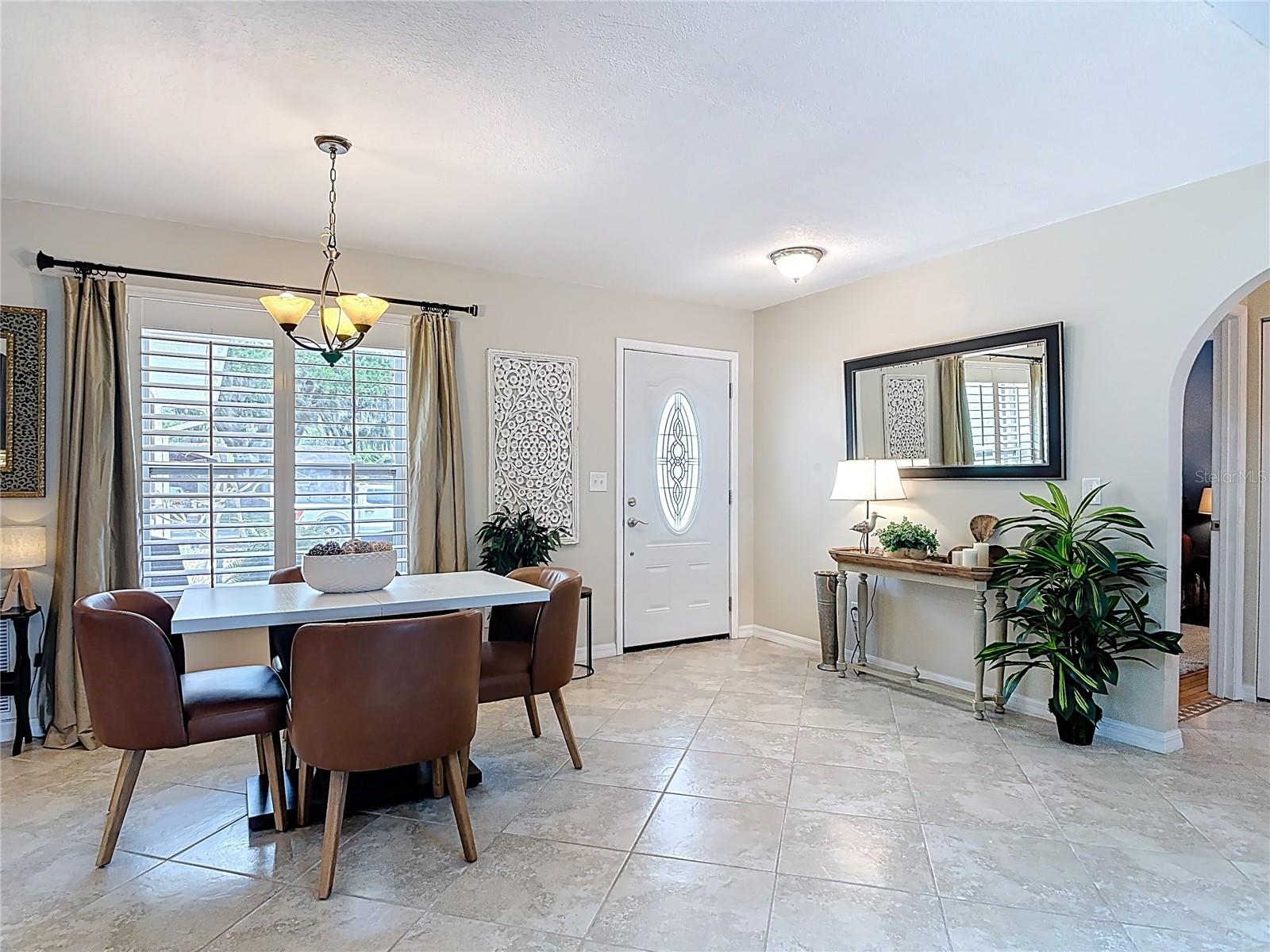 Image 7 of 22 For 1712 Needle Palm Drive