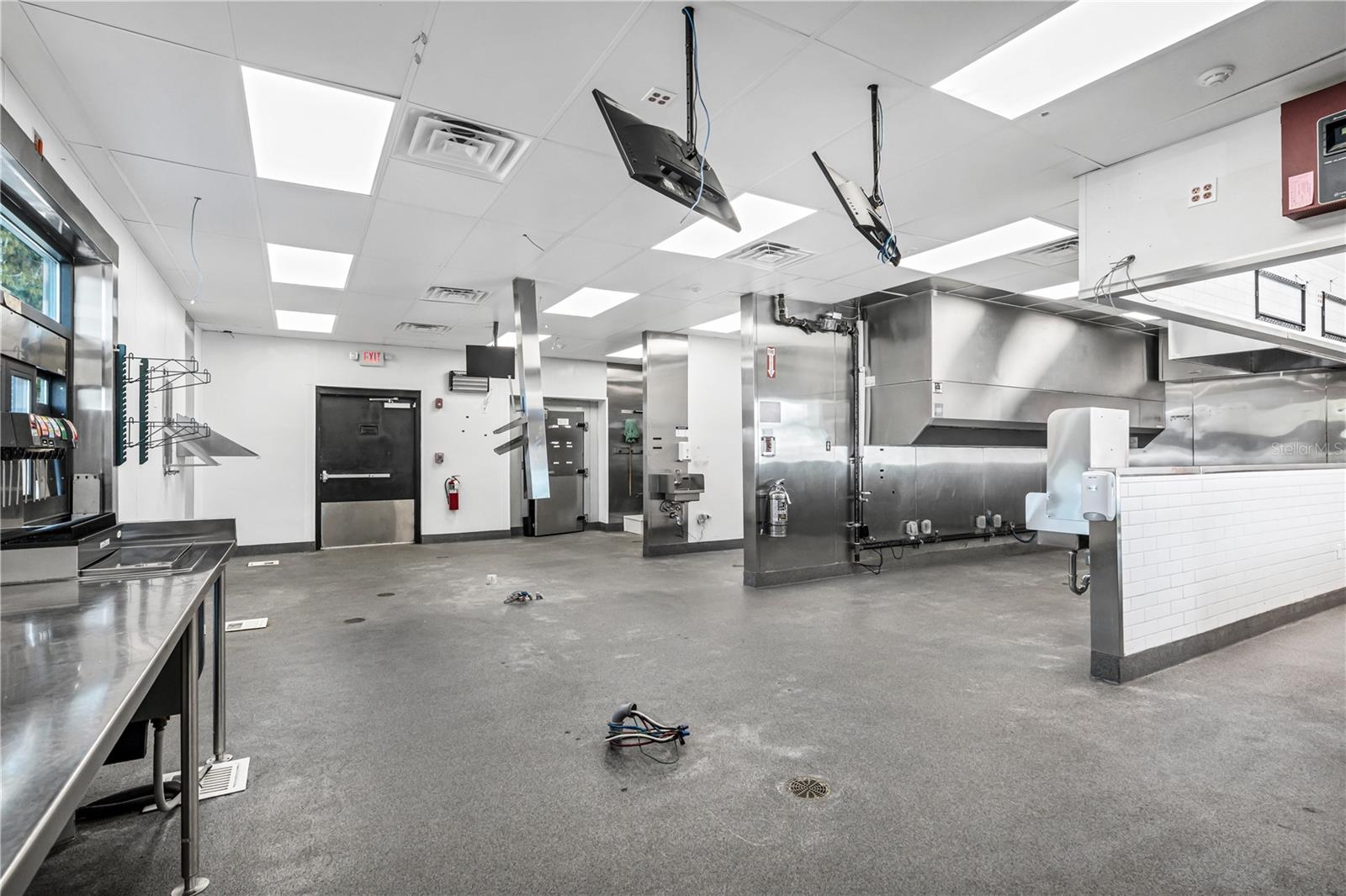 Image 19 of 36 For 2900 Ridgewood Avenue