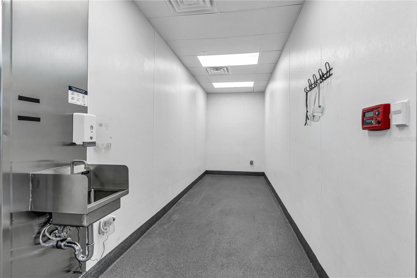 Image 23 of 36 For 2900 Ridgewood Avenue