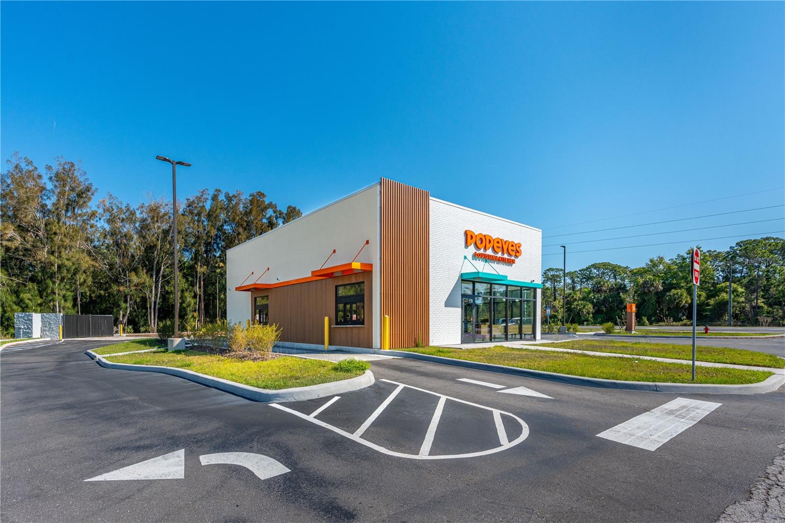 Image 4 of 36 For 2900 Ridgewood Avenue