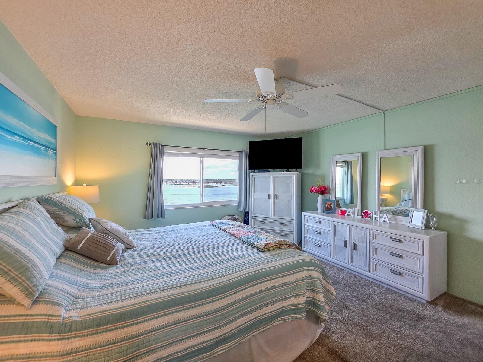 Image 11 of 58 For 3606 Peninsula Drive 605