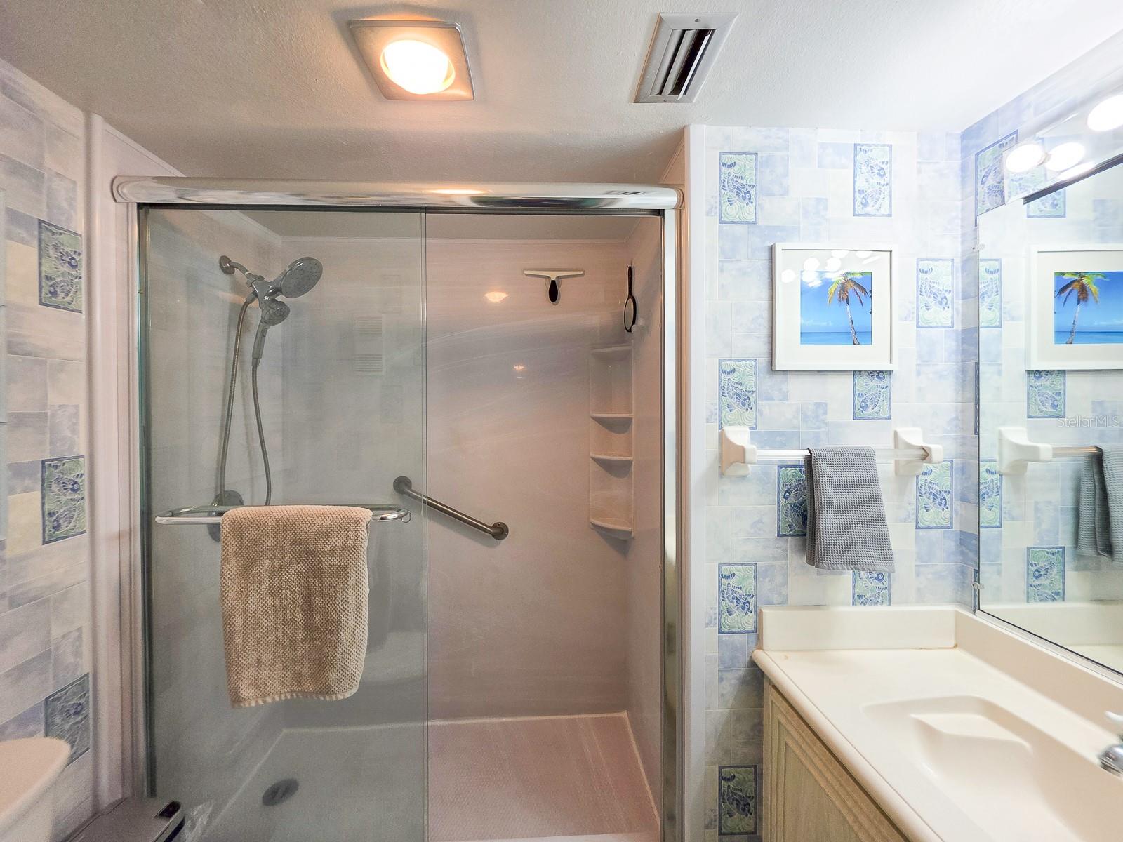 Image 13 of 58 For 3606 Peninsula Drive 605