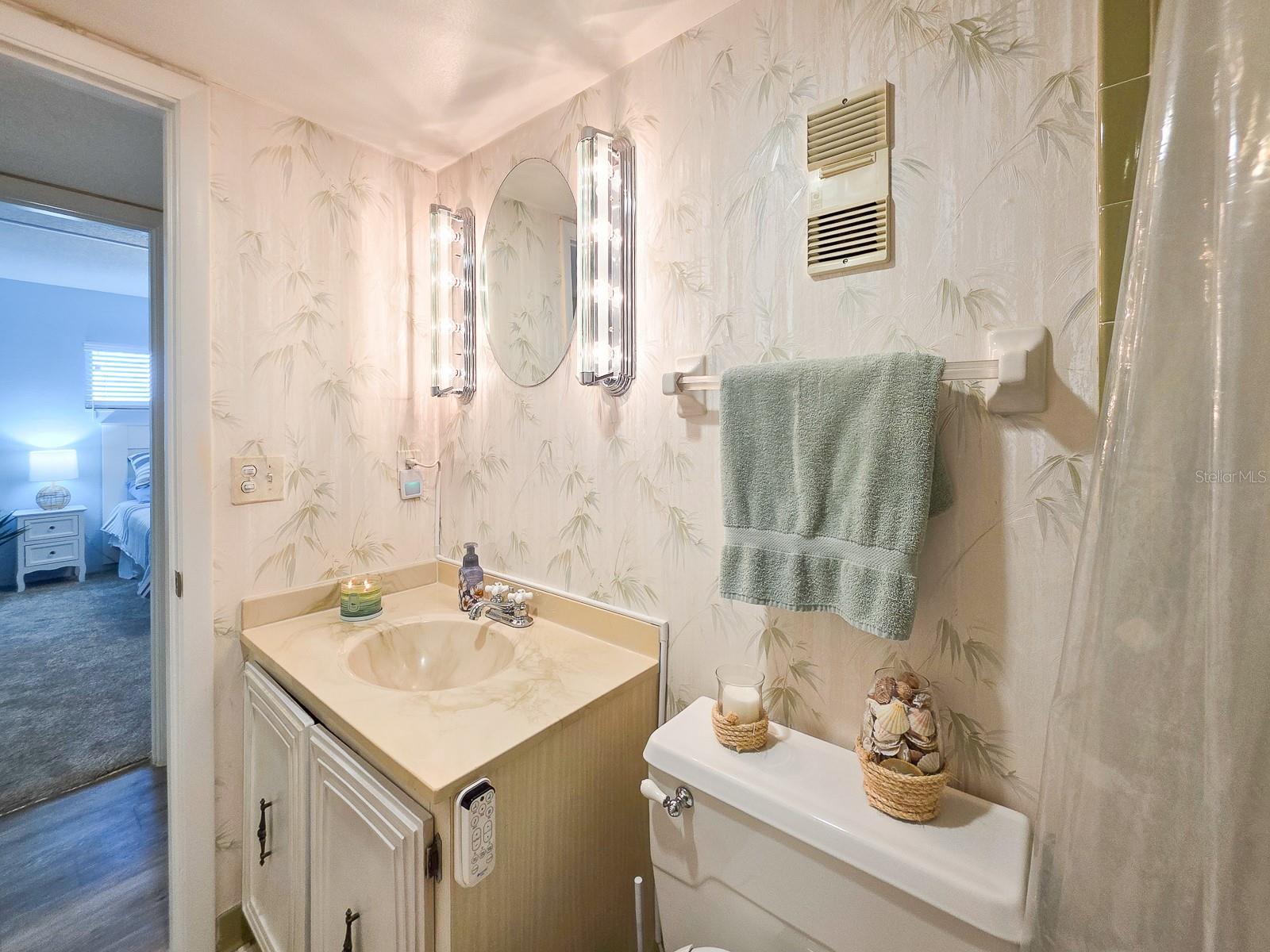 Image 26 of 58 For 3606 Peninsula Drive 605