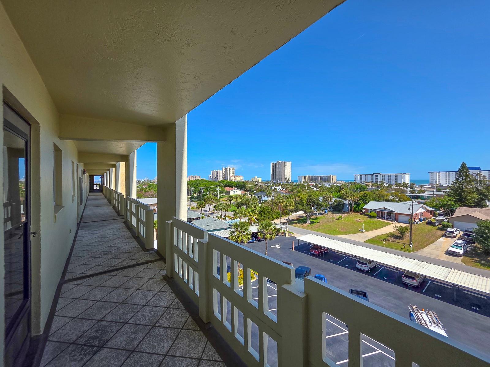 Image 30 of 58 For 3606 Peninsula Drive 605