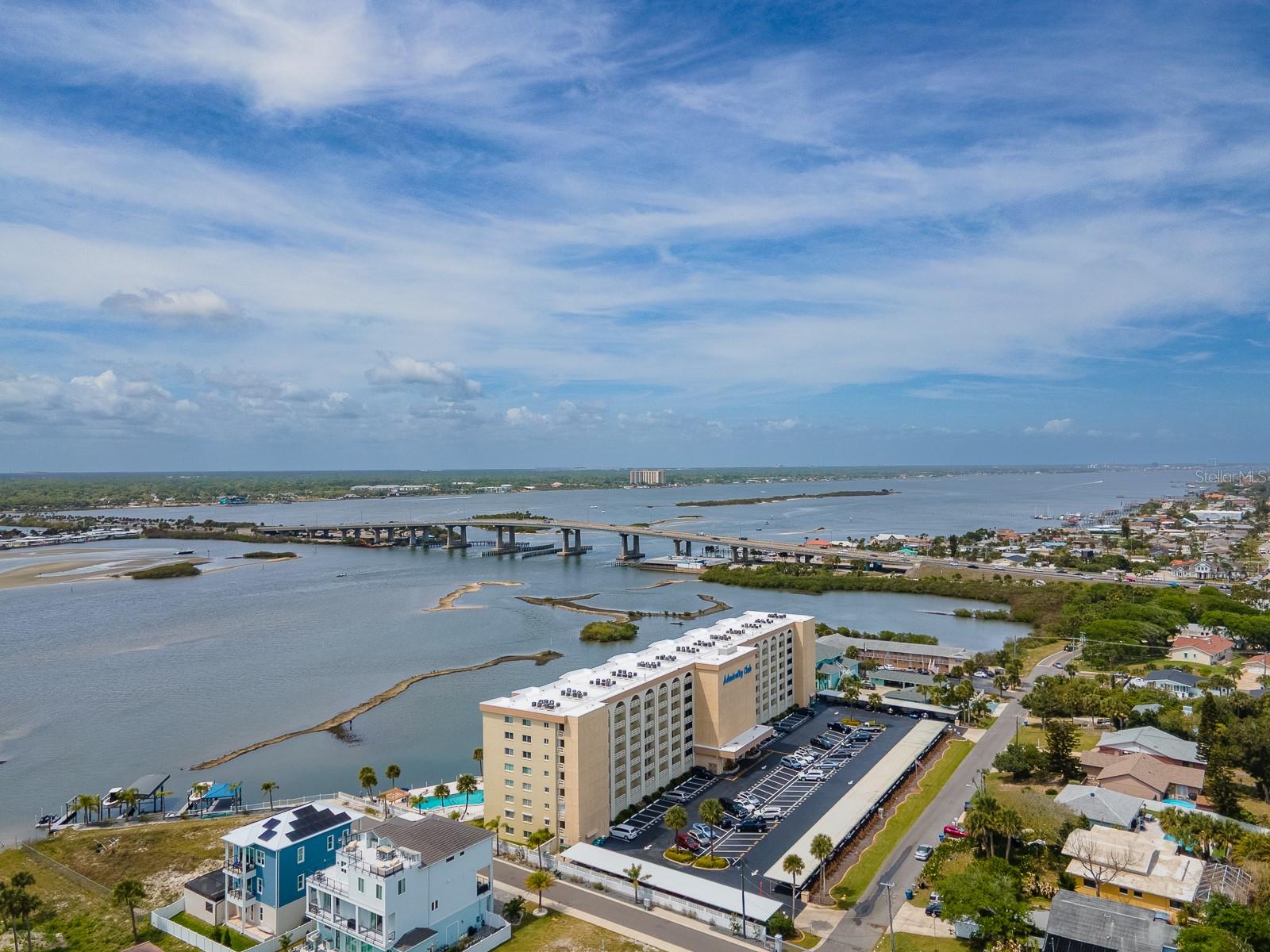 Image 4 of 58 For 3606 Peninsula Drive 605