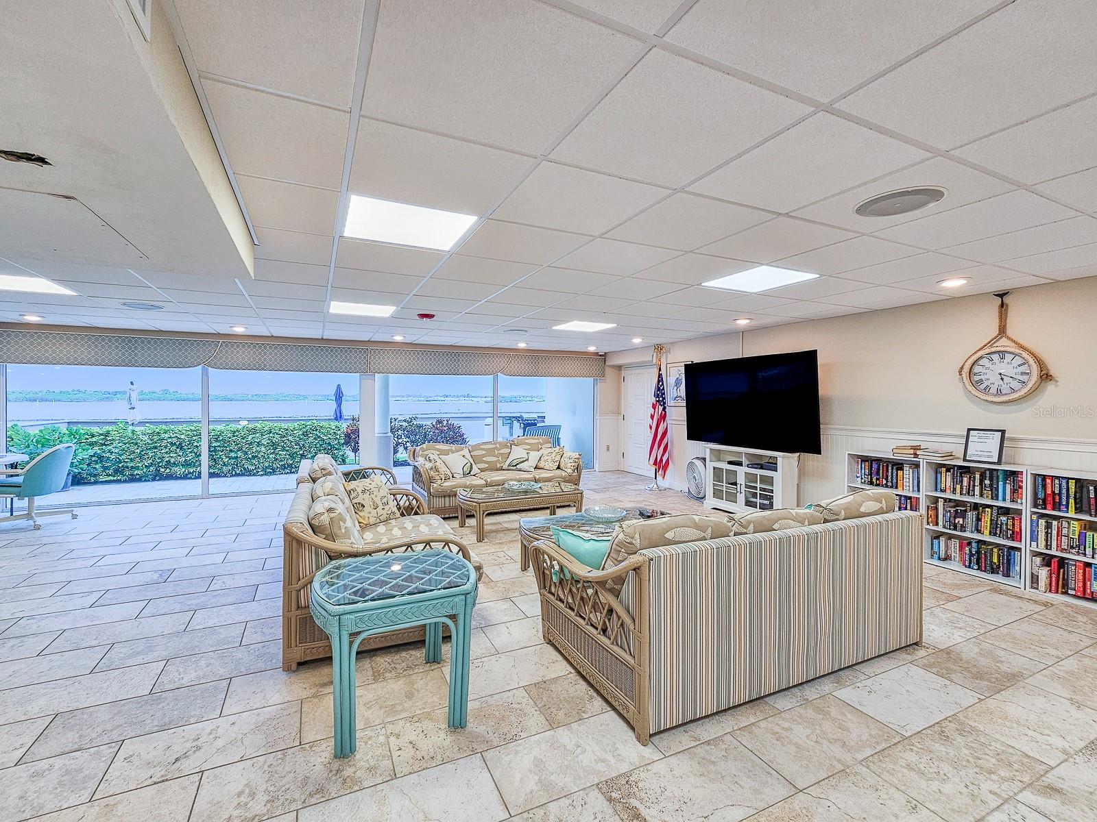 Image 48 of 58 For 3606 Peninsula Drive 605