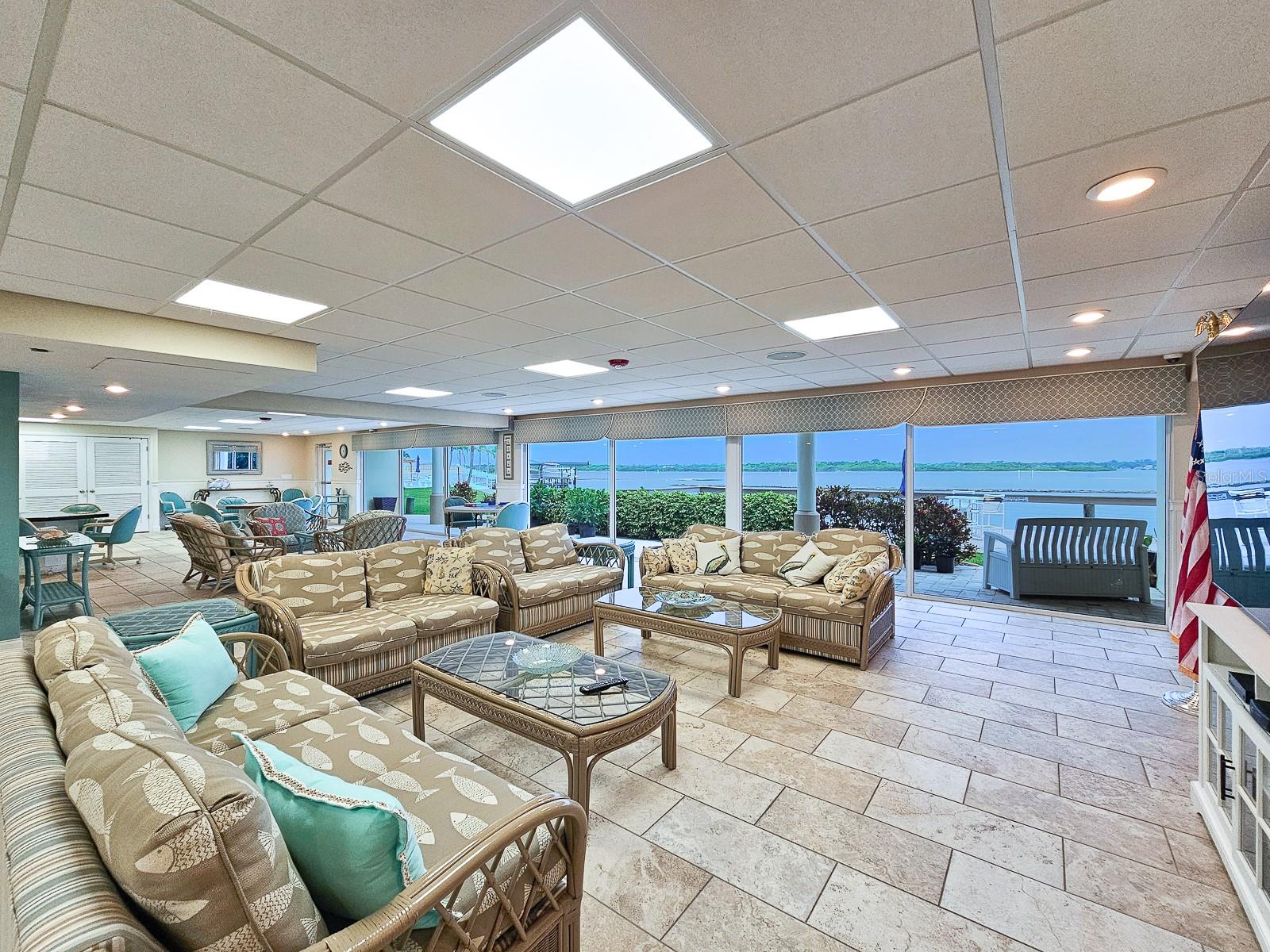 Image 49 of 58 For 3606 Peninsula Drive 605