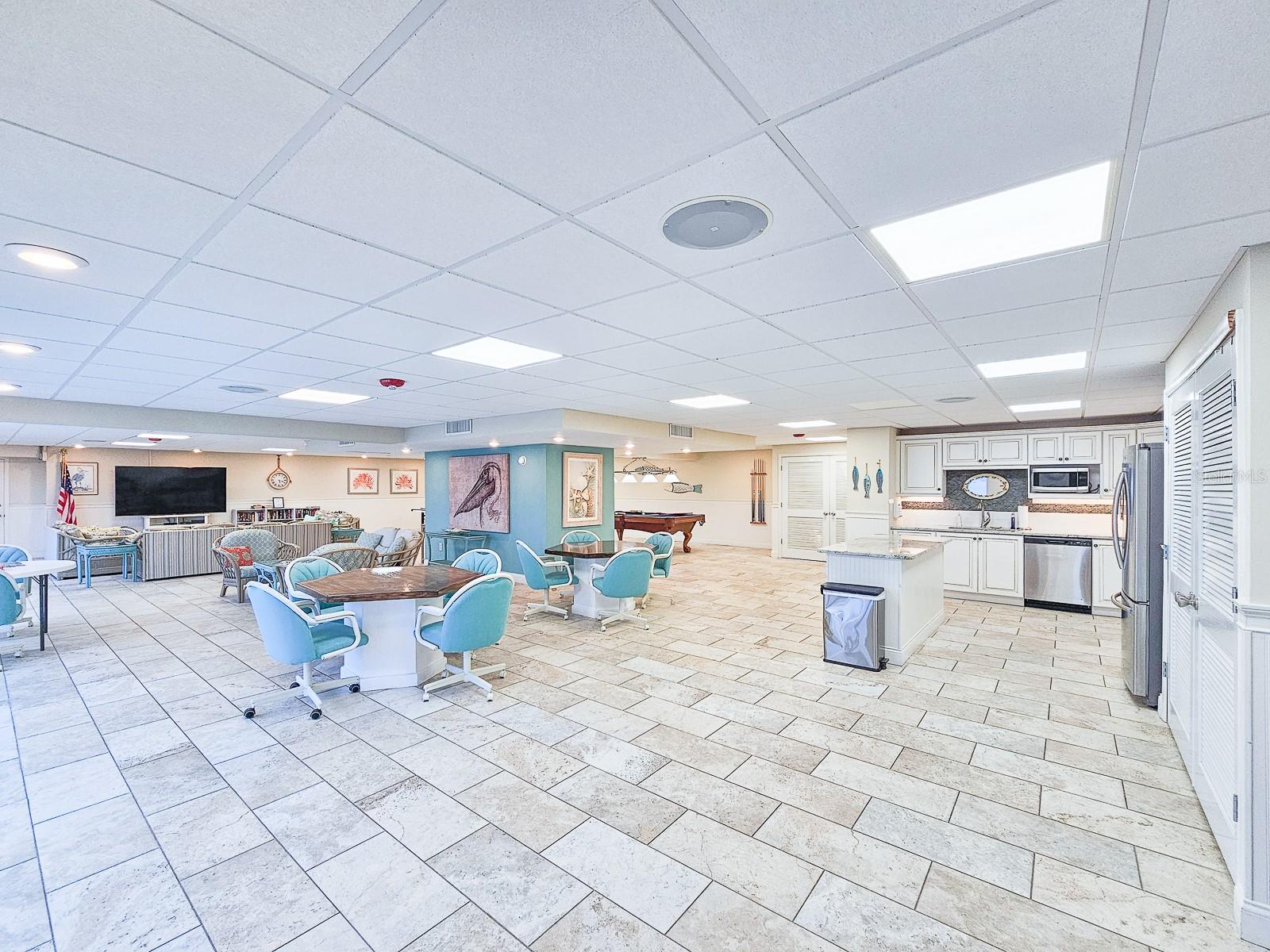 Image 51 of 58 For 3606 Peninsula Drive 605