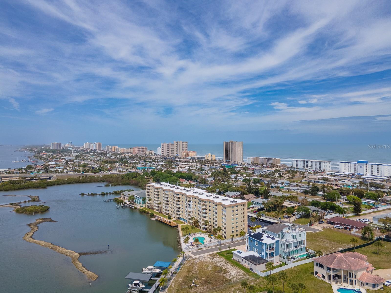 Image 54 of 58 For 3606 Peninsula Drive 605