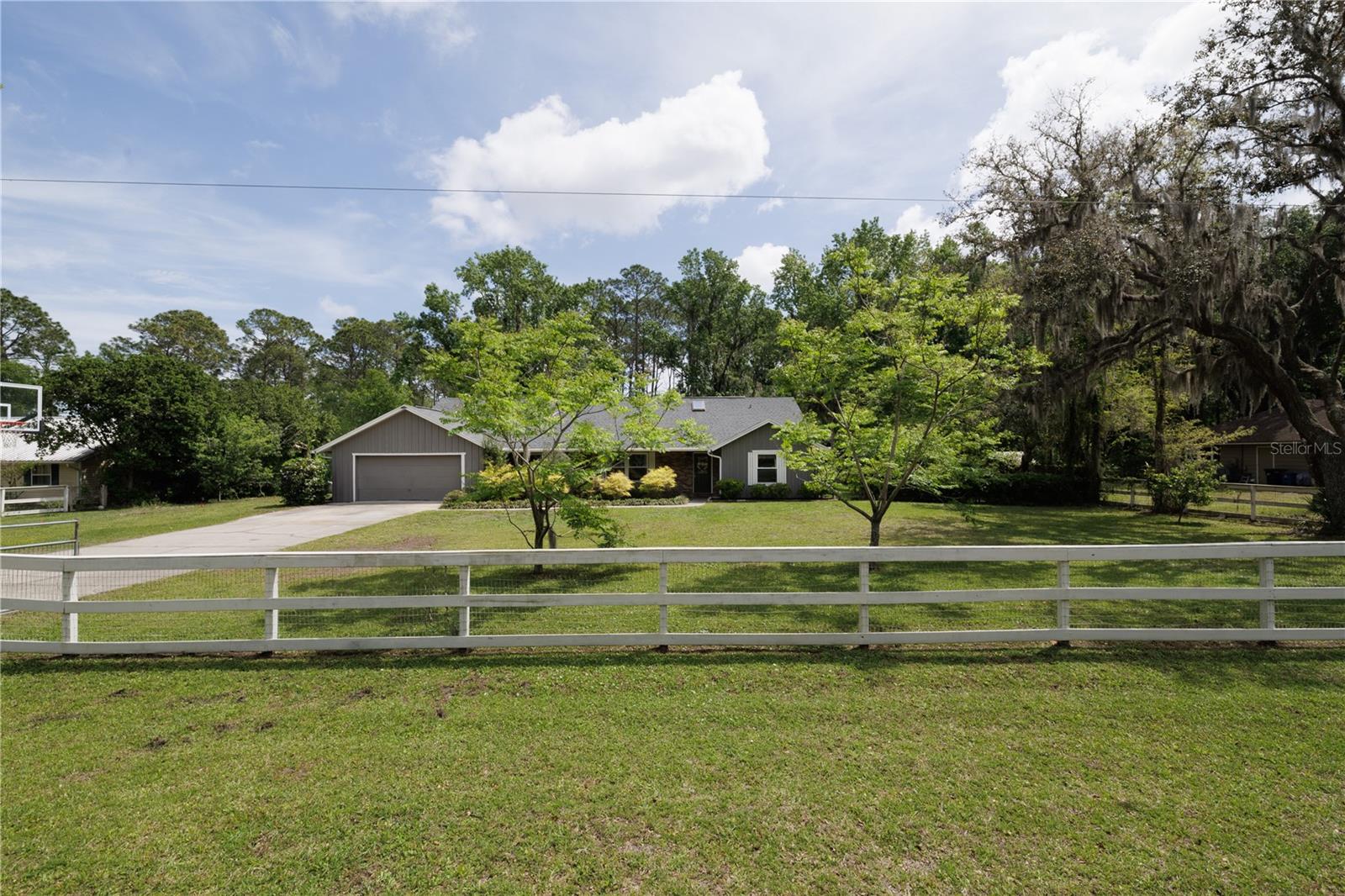 Image 12 of 40 For 379 Oakridge Road