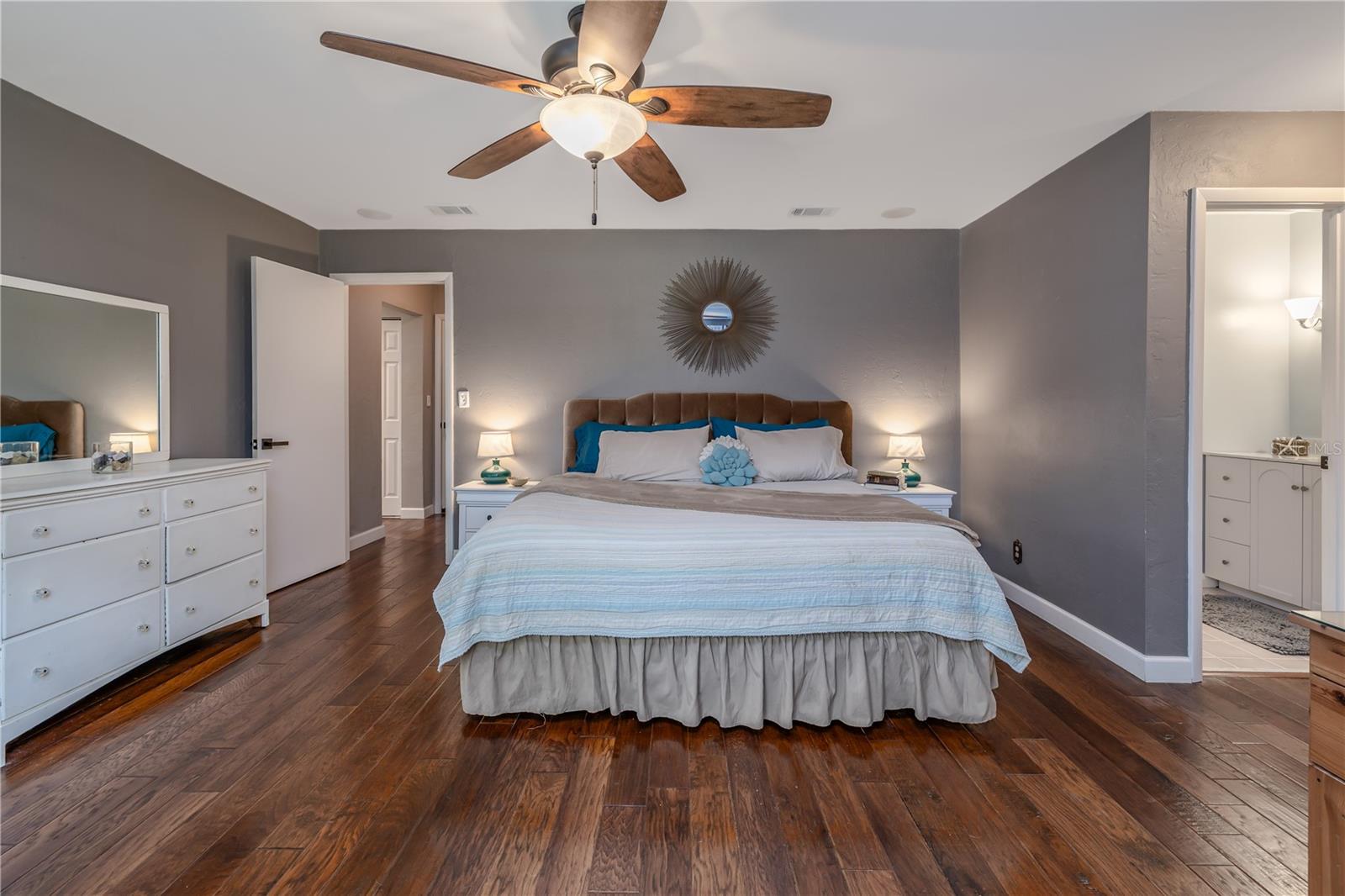 Image 21 of 40 For 379 Oakridge Road