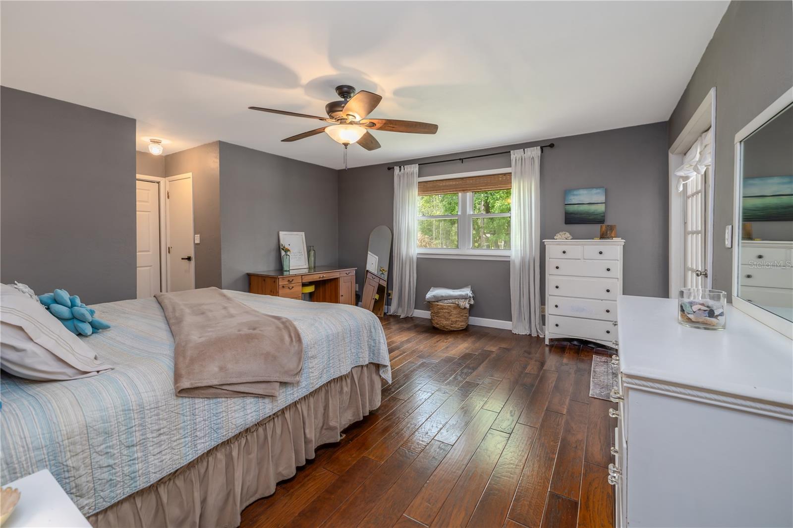 Image 22 of 40 For 379 Oakridge Road