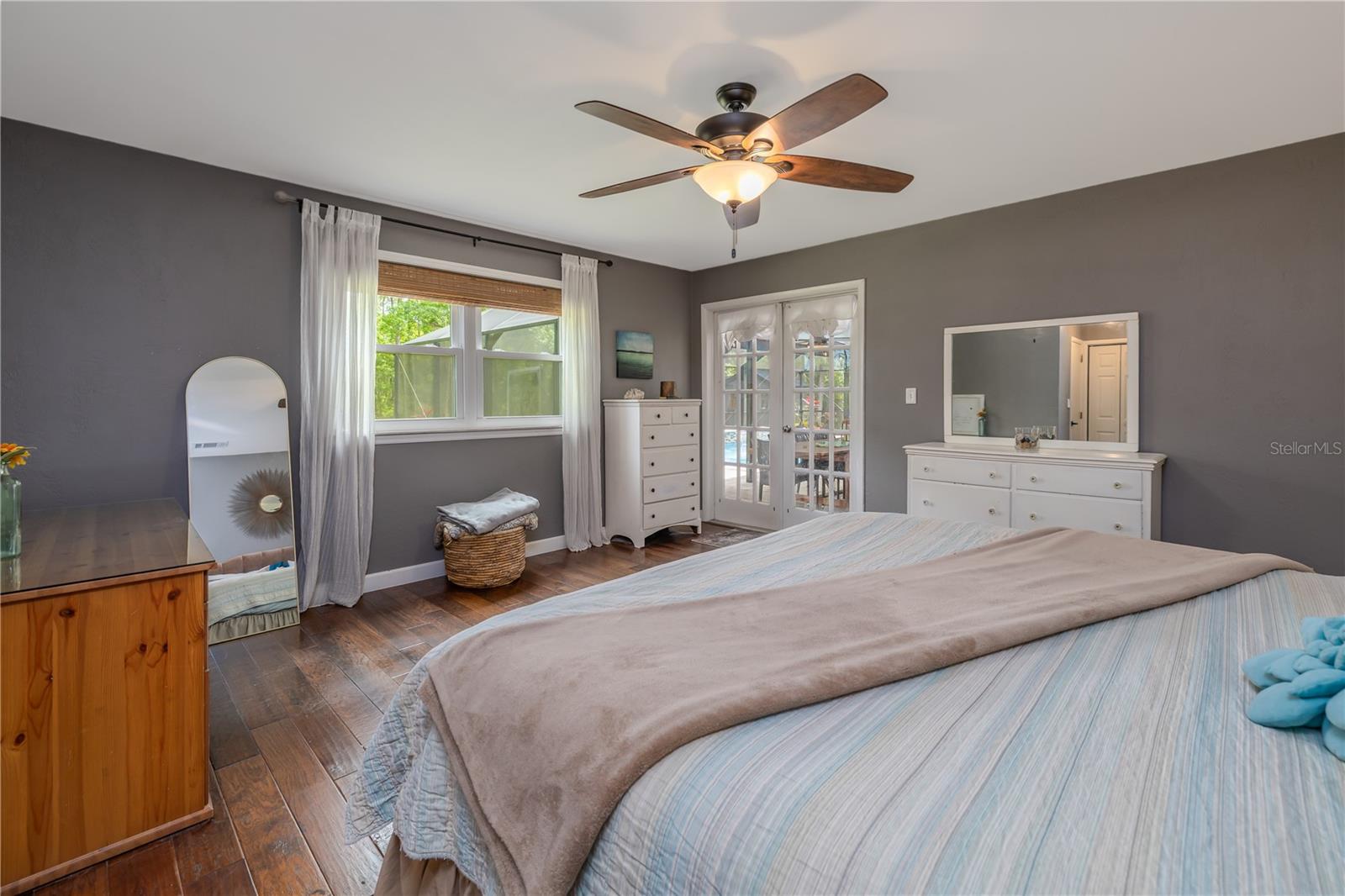 Image 23 of 40 For 379 Oakridge Road