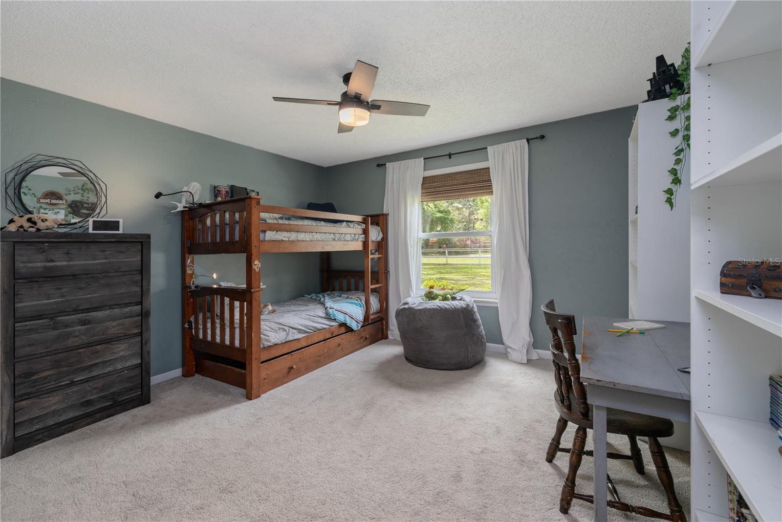 Image 25 of 40 For 379 Oakridge Road