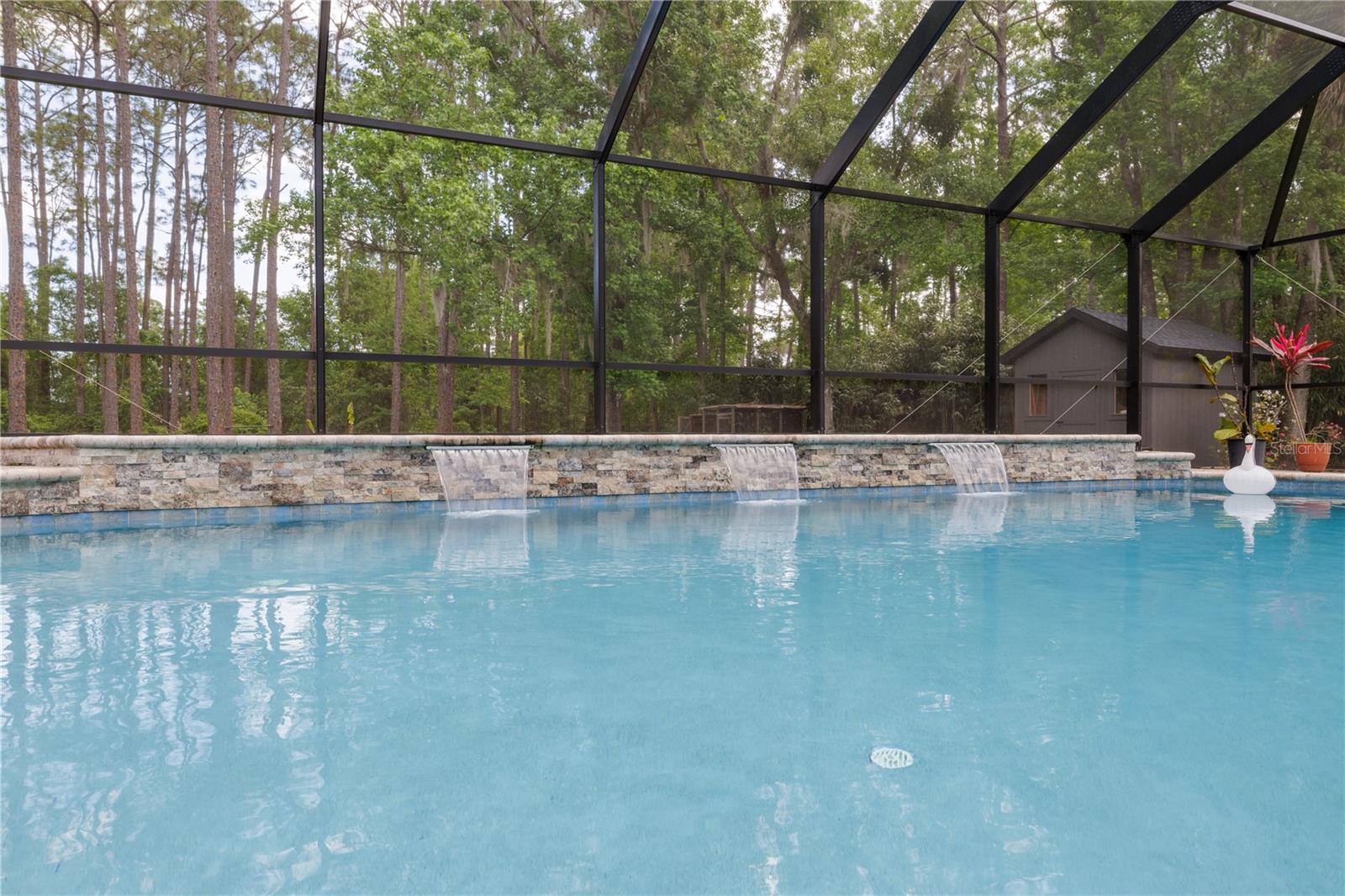 Image 31 of 40 For 379 Oakridge Road