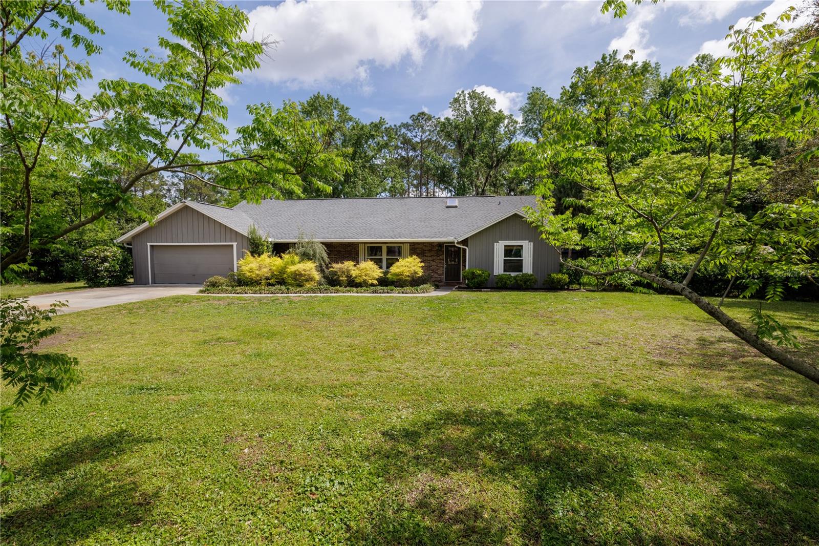 Image 37 of 40 For 379 Oakridge Road