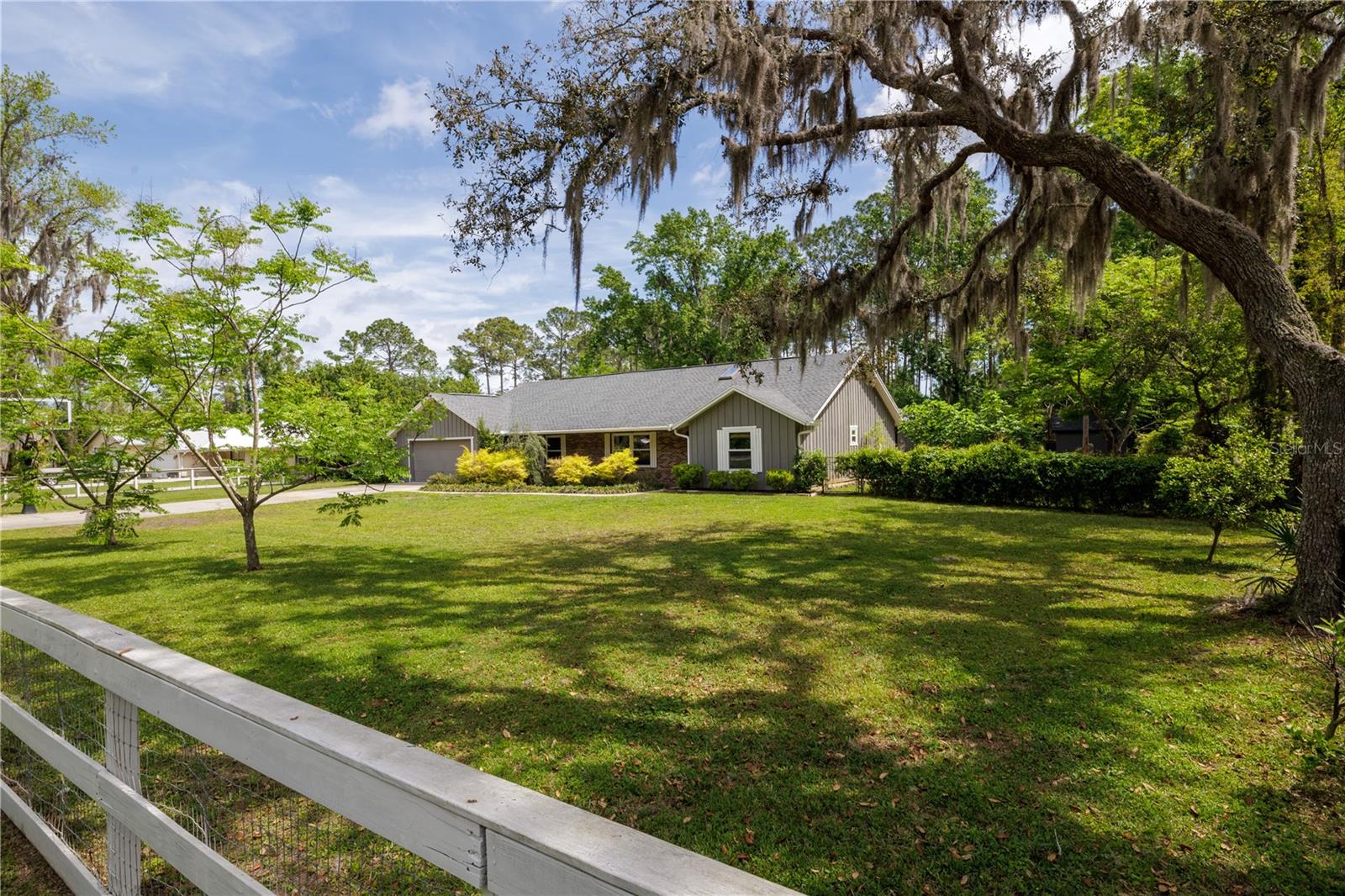 Image 38 of 40 For 379 Oakridge Road