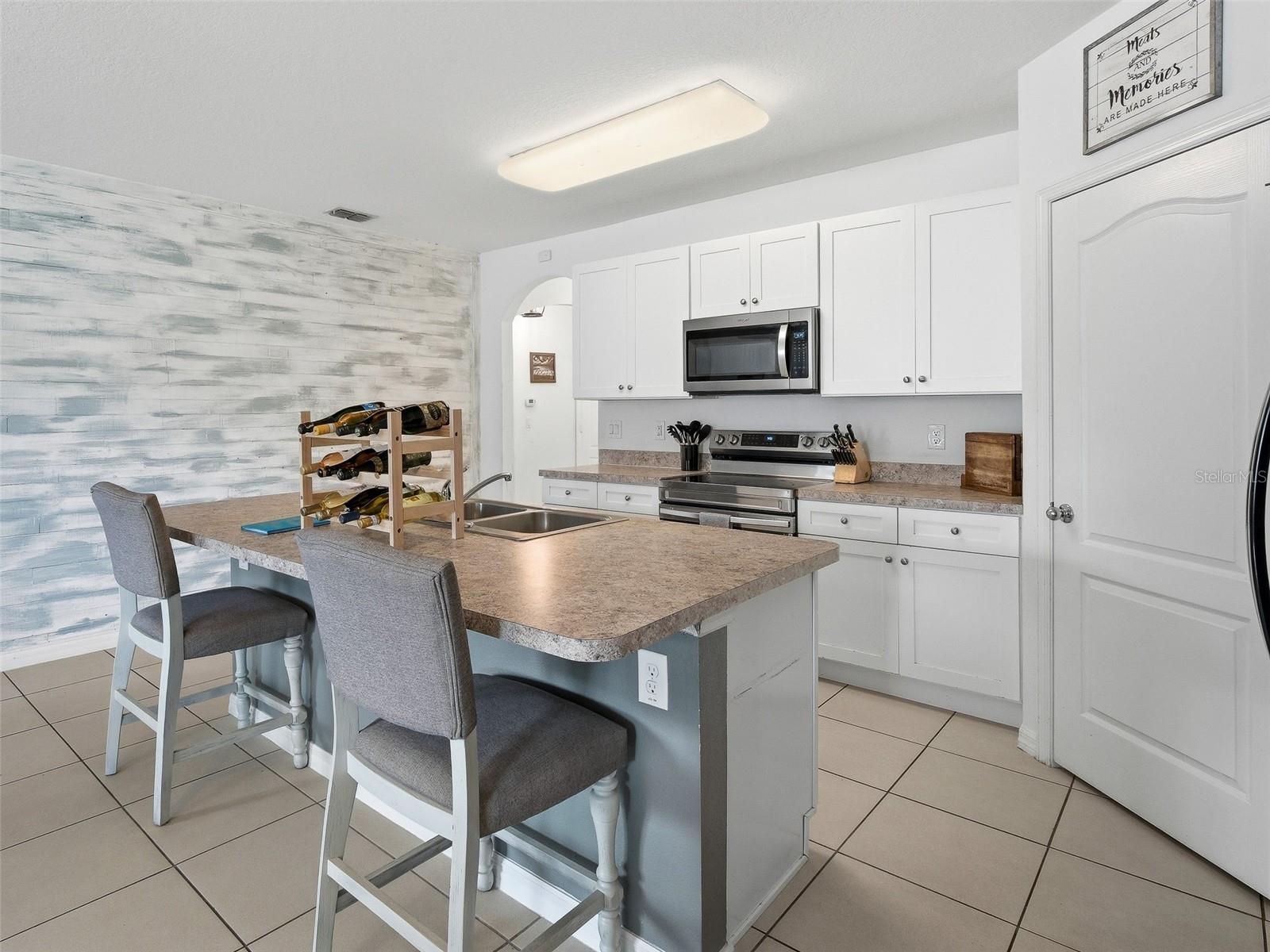 Image 16 of 37 For 2707 Star Coral Lane