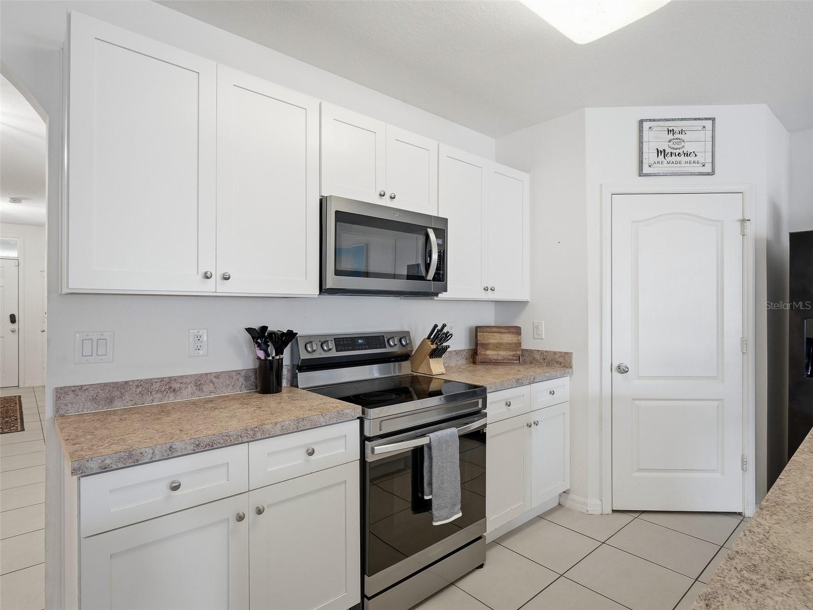 Image 18 of 37 For 2707 Star Coral Lane