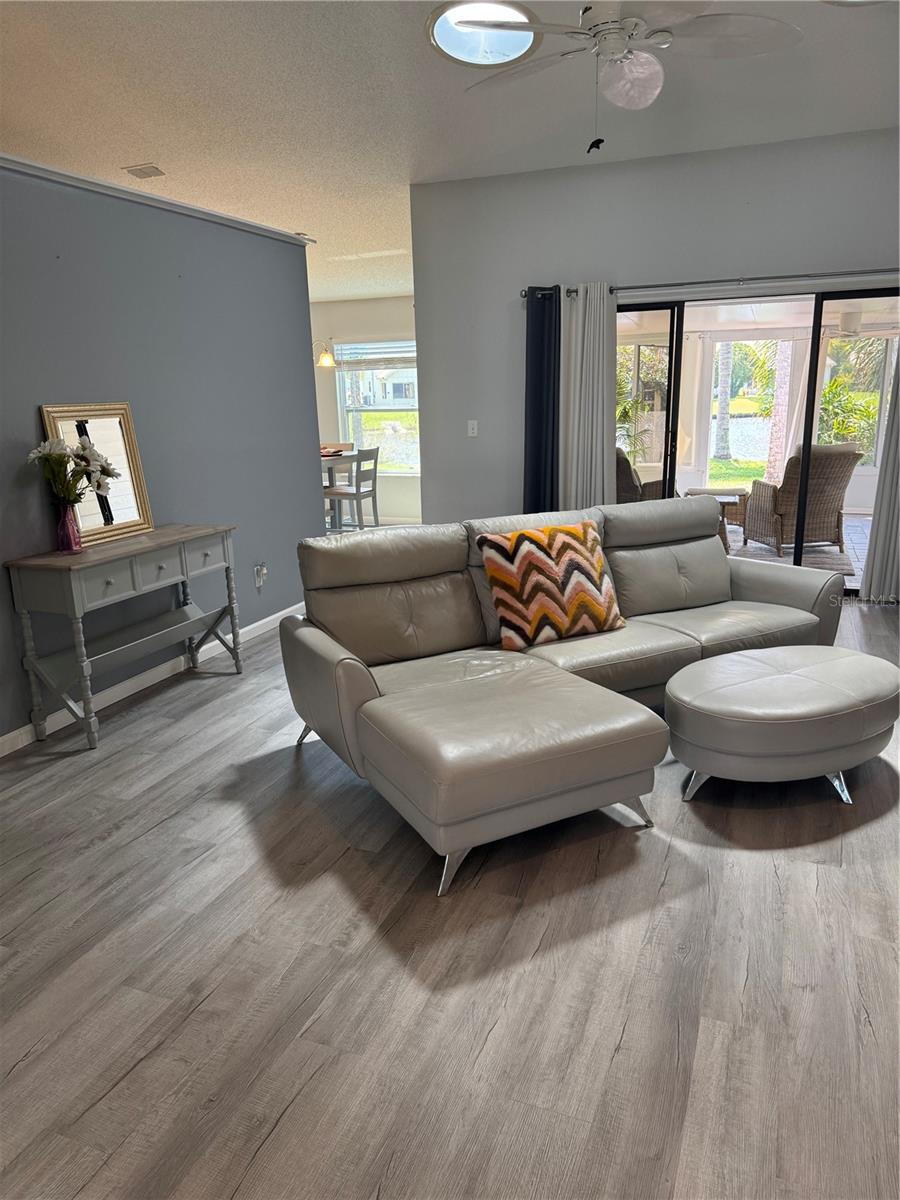 Image 10 of 32 For 731 Pine Shores Circle