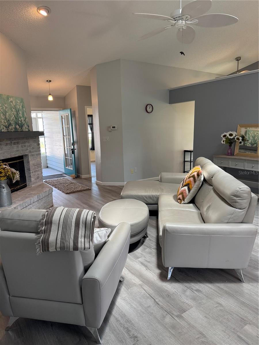 Image 12 of 32 For 731 Pine Shores Circle