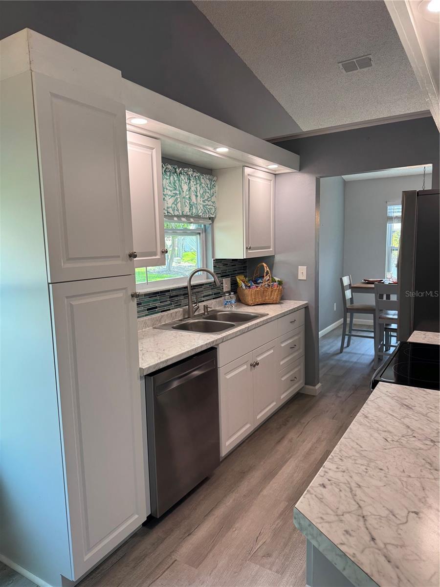 Image 13 of 32 For 731 Pine Shores Circle