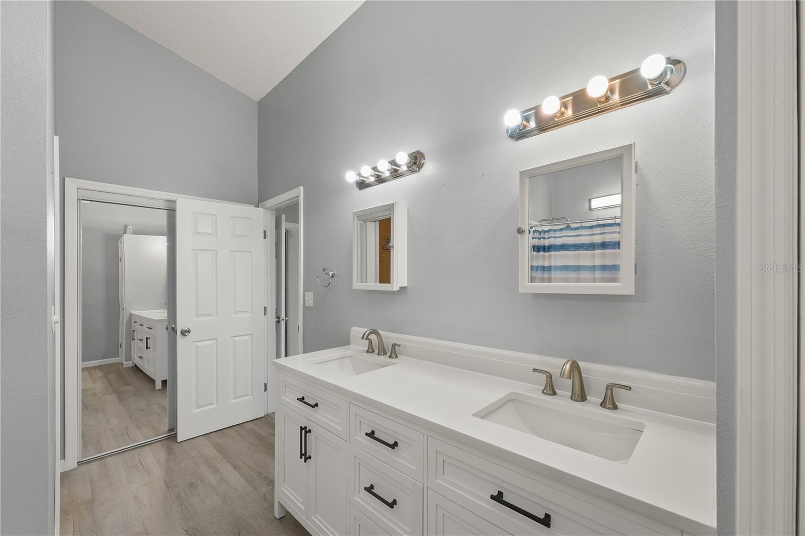 Image 19 of 32 For 731 Pine Shores Circle