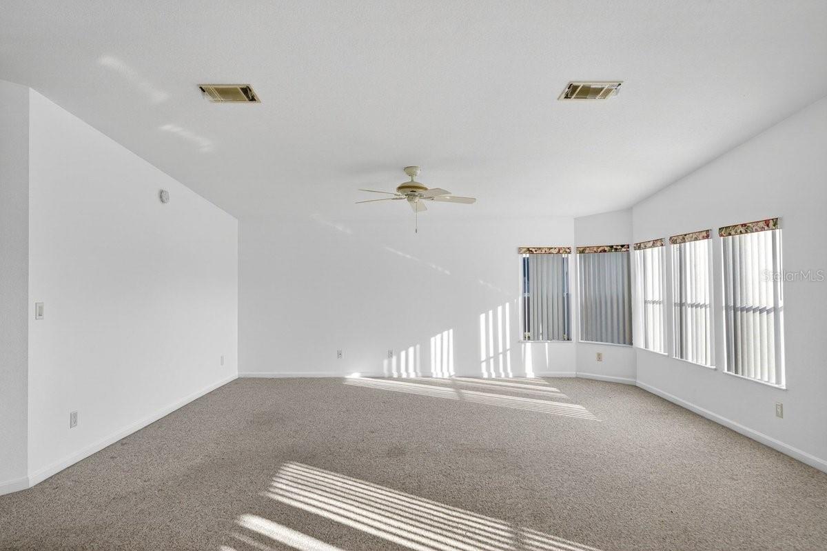 Image 18 of 47 For 332 Marsh Landing Loop